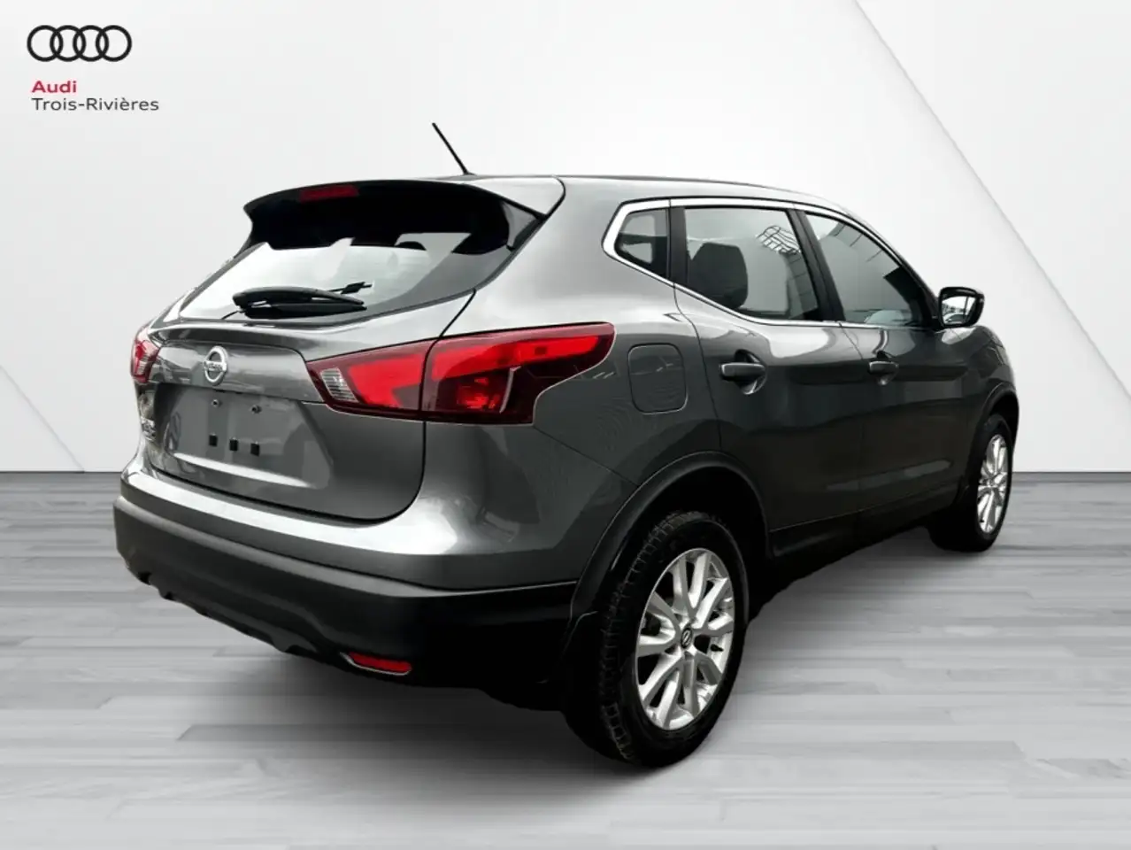 Nissan Qashqai снимка Nissan Qashqai