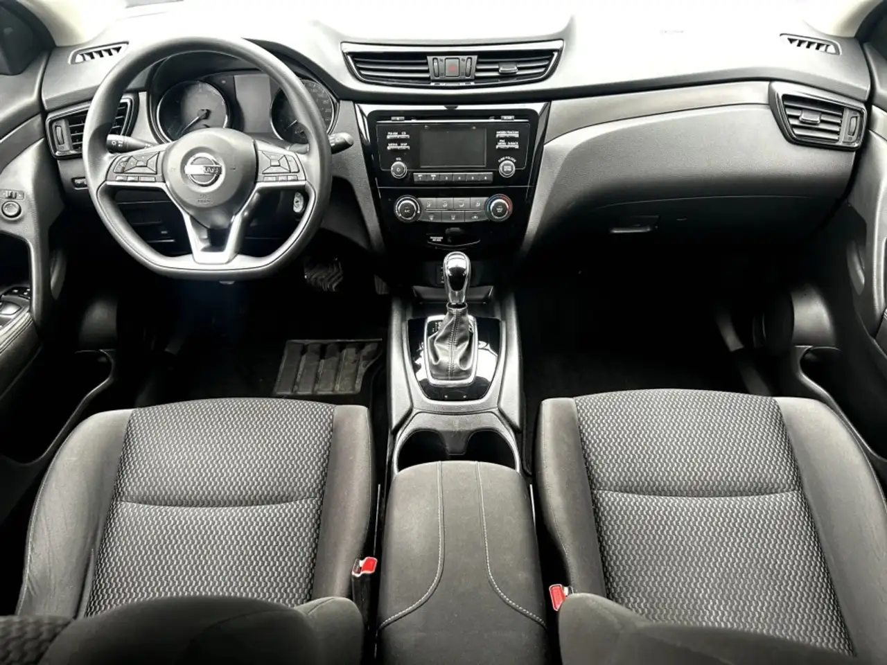 Nissan Qashqai снимка Nissan Qashqai