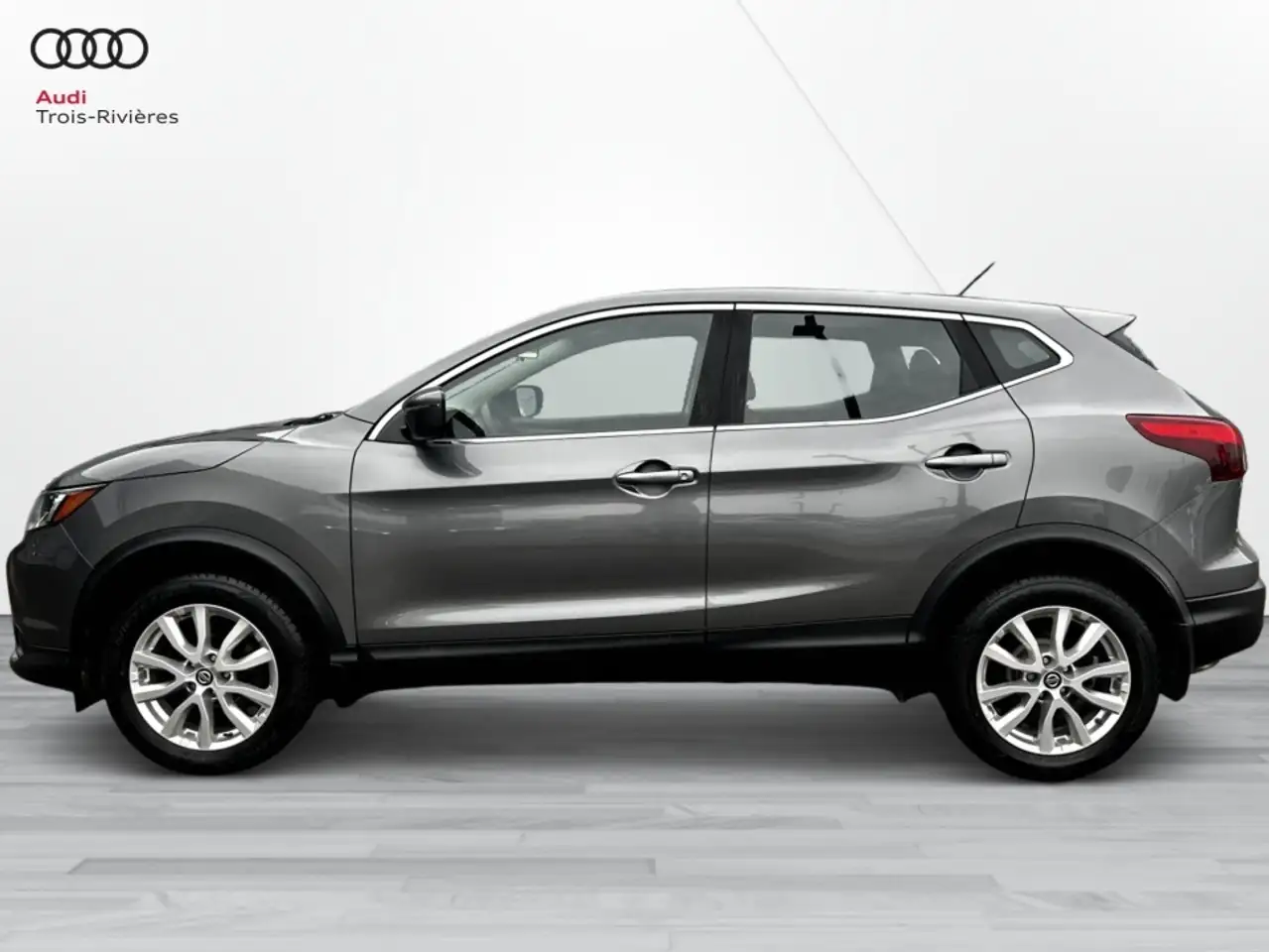 Nissan Qashqai снимка Nissan Qashqai