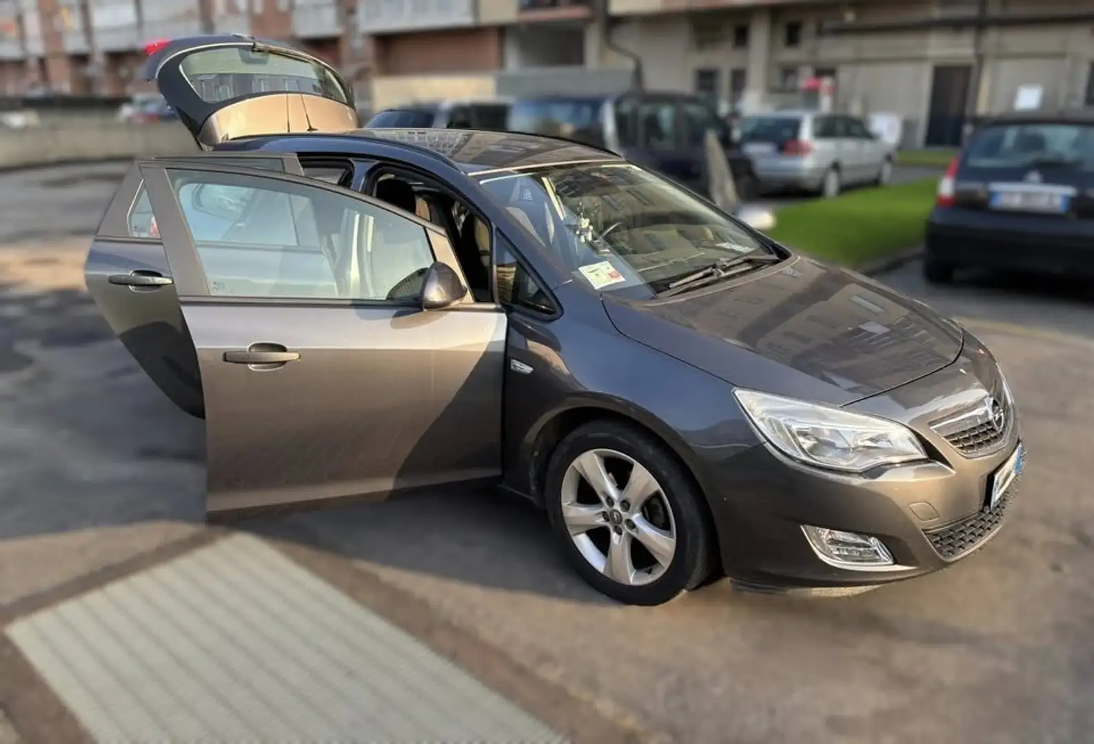 Opel Astra Astra Sports Tourer 1.4 Cosmo 100cv Grigio - 2