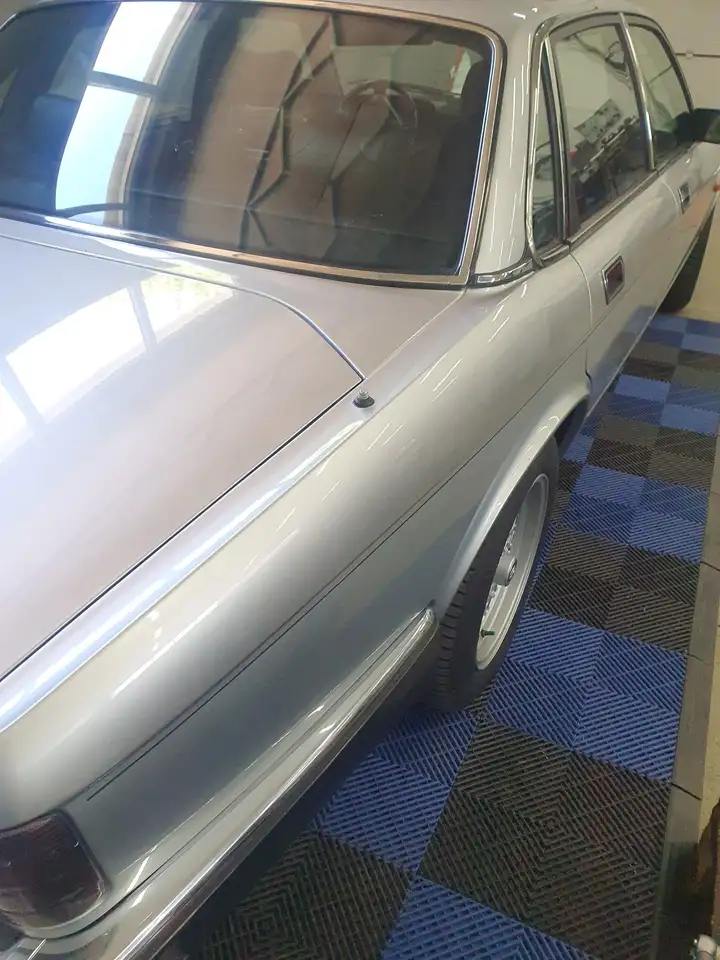 Jaguar XJ40 Basis, foto 8