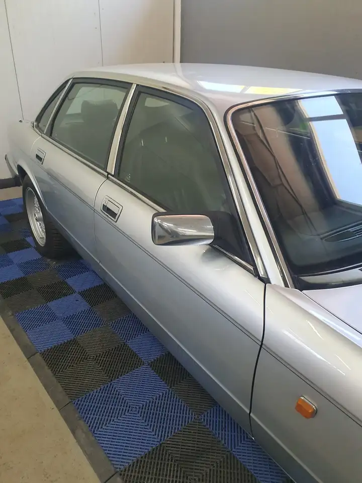 Jaguar XJ40 Basis, foto 10