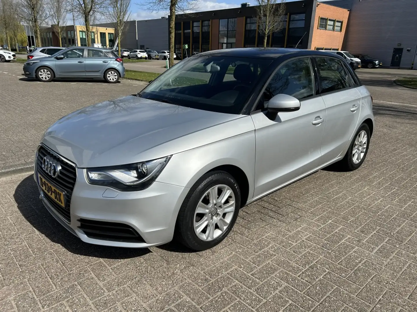 Audi A1 Sportback 1.2 TFSI Ambition XENON CLIMA PDC BLUETH Grijs - 1