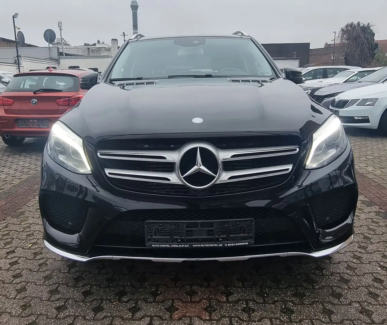 Mercedes-Benz GLE 350 d 4Matic-AMG.LINE-PANORAMA-LEDER-SPORT- Schwarz - 2