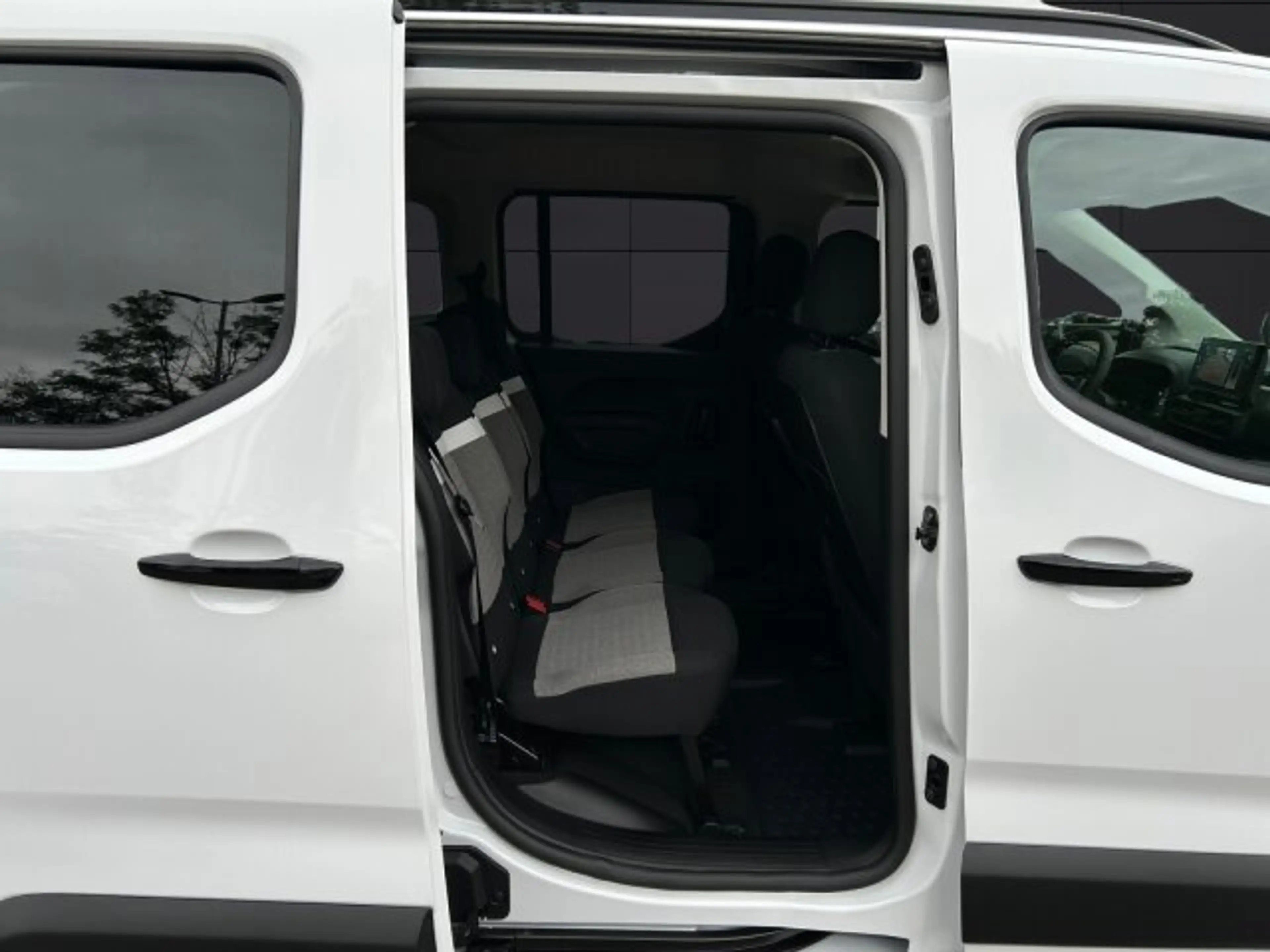 Citroen Berlingo Berlingo M Plus 1.5 D 100 +180°Kamera+LHZ+LED+ — photo 15