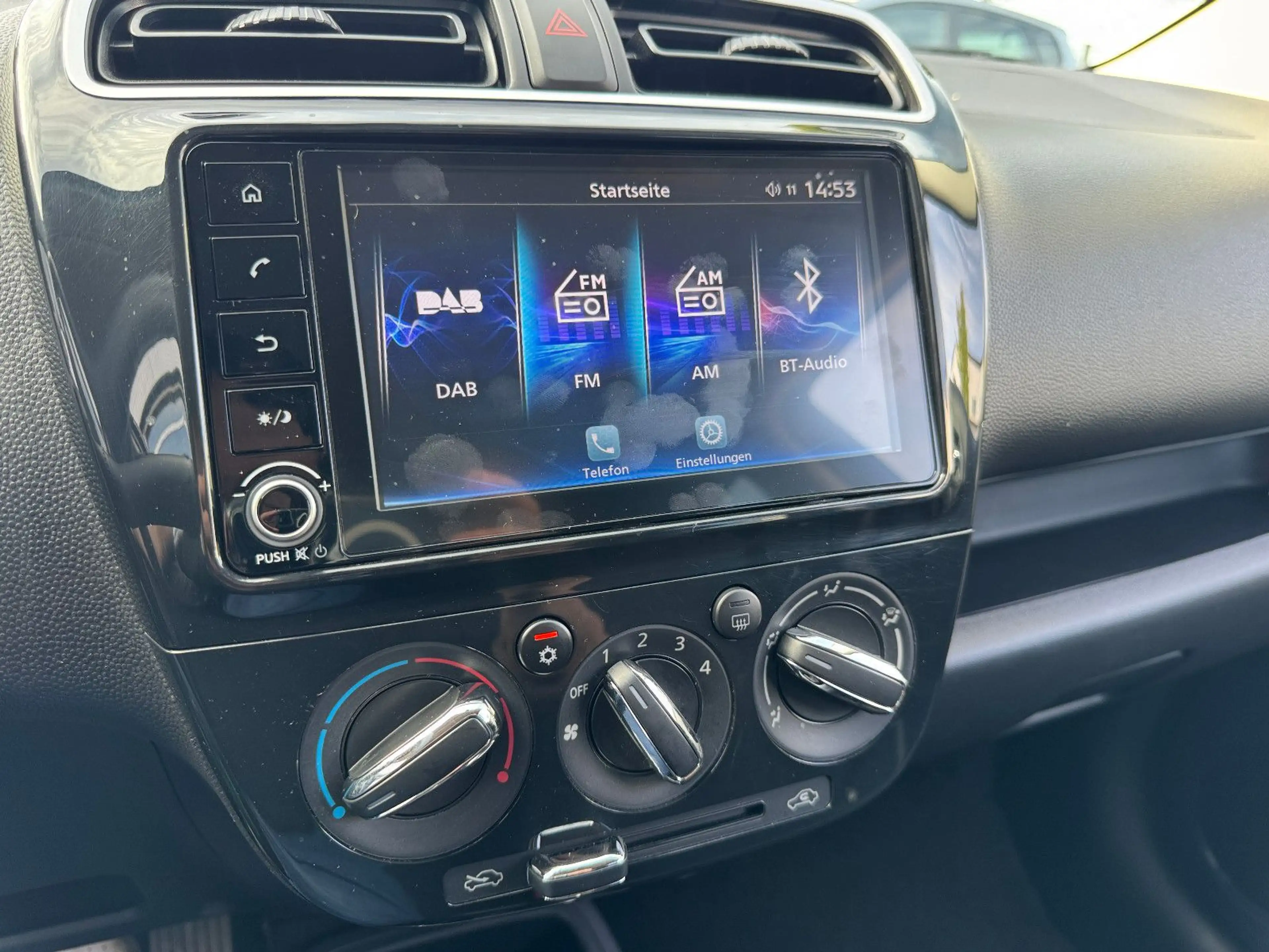 Mitsubishi Space Star Select+ AUTOMATIK NAVI+CAM — photo 14