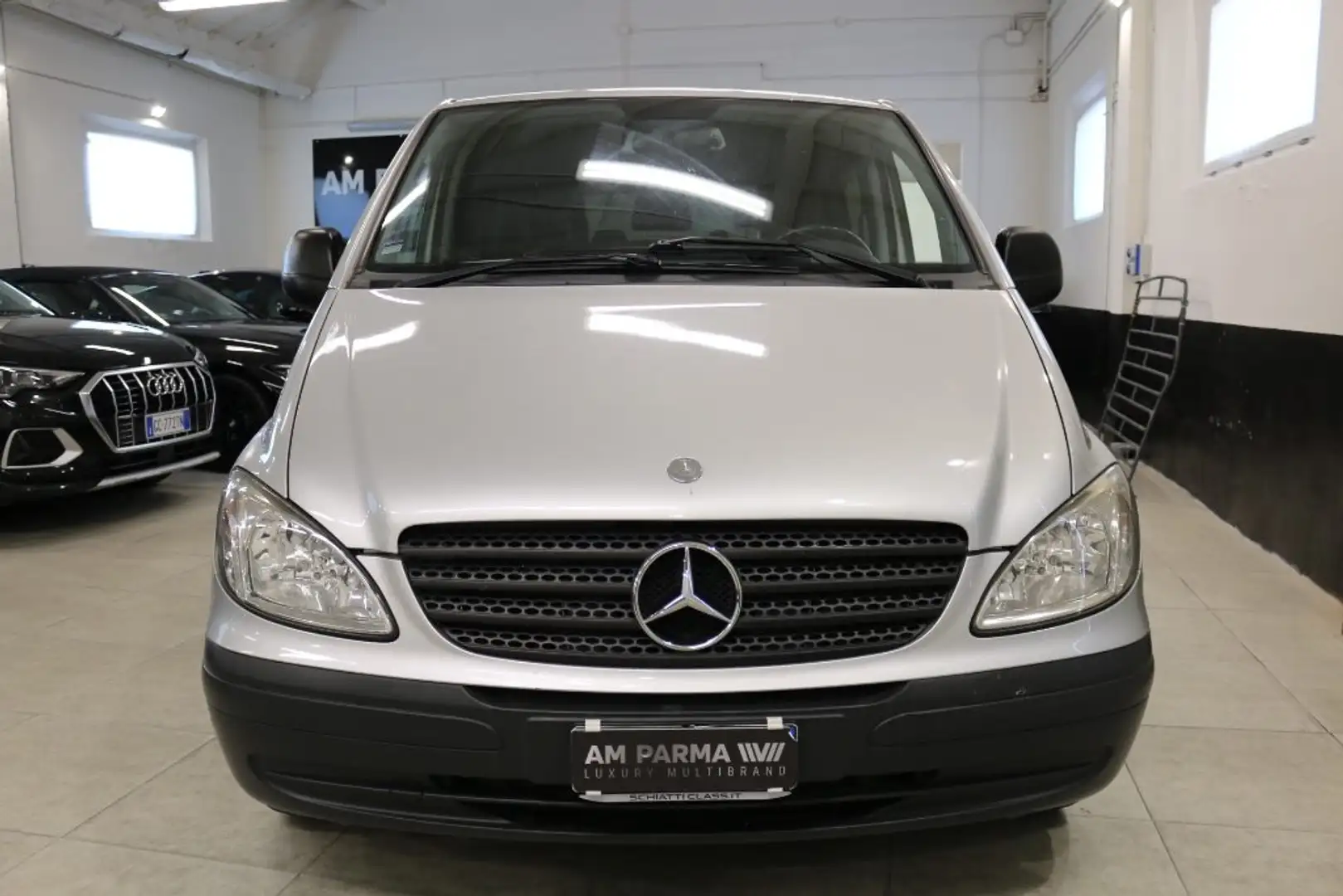 Mercedes-Benz Vito 2.2 115 CDI AUTOCARRO OMOLOGATO 6 POSTI PARI NUOVO Grigio - 2
