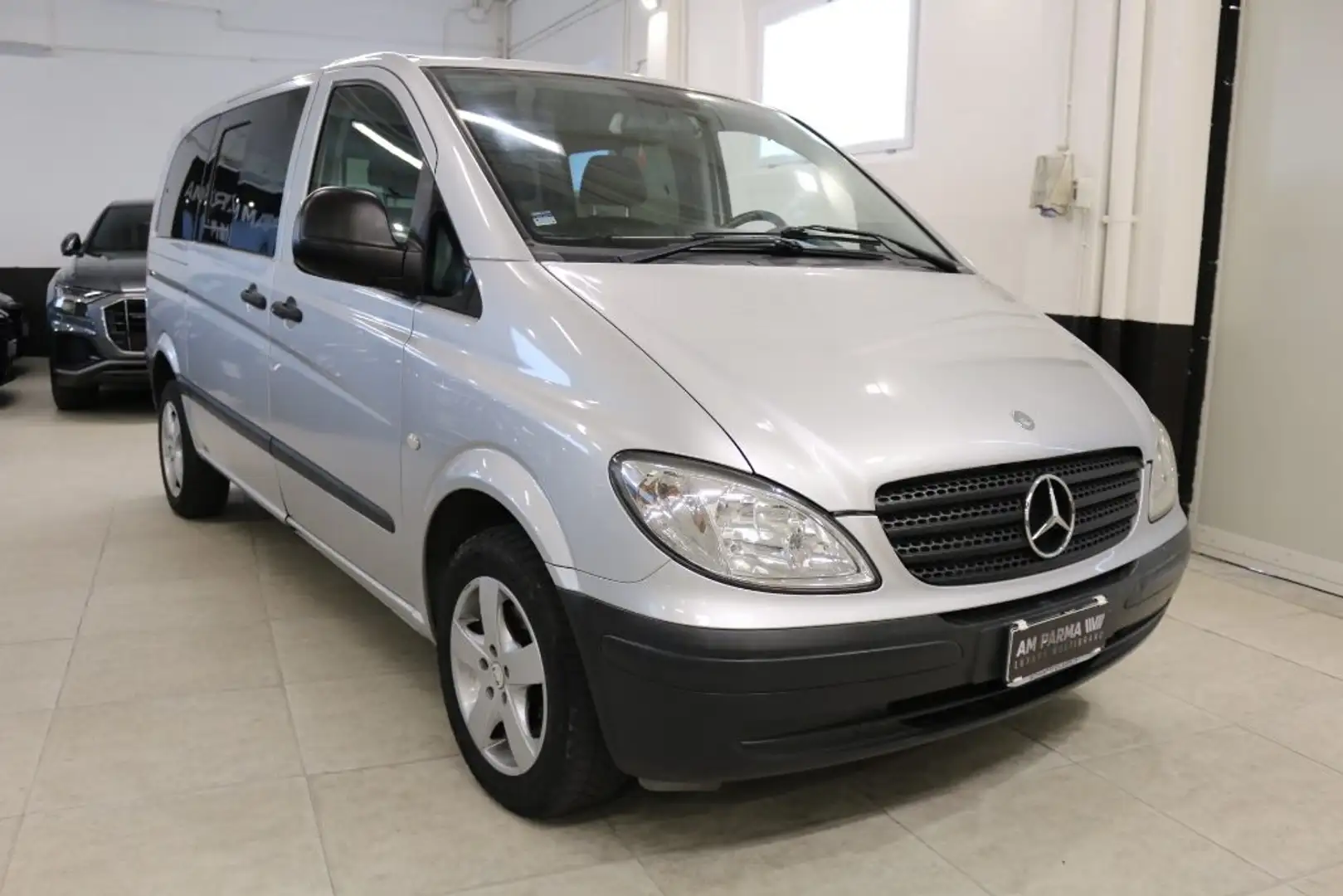 Mercedes-Benz Vito 2.2 115 CDI AUTOCARRO OMOLOGATO 6 POSTI PARI NUOVO Grigio - 1