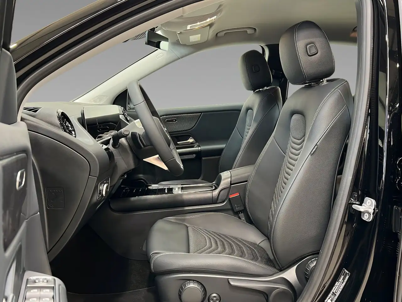 Mercedes-Benz GLA 200 d MBUX+LED+Kamera+SHz+DAB+AHK 9