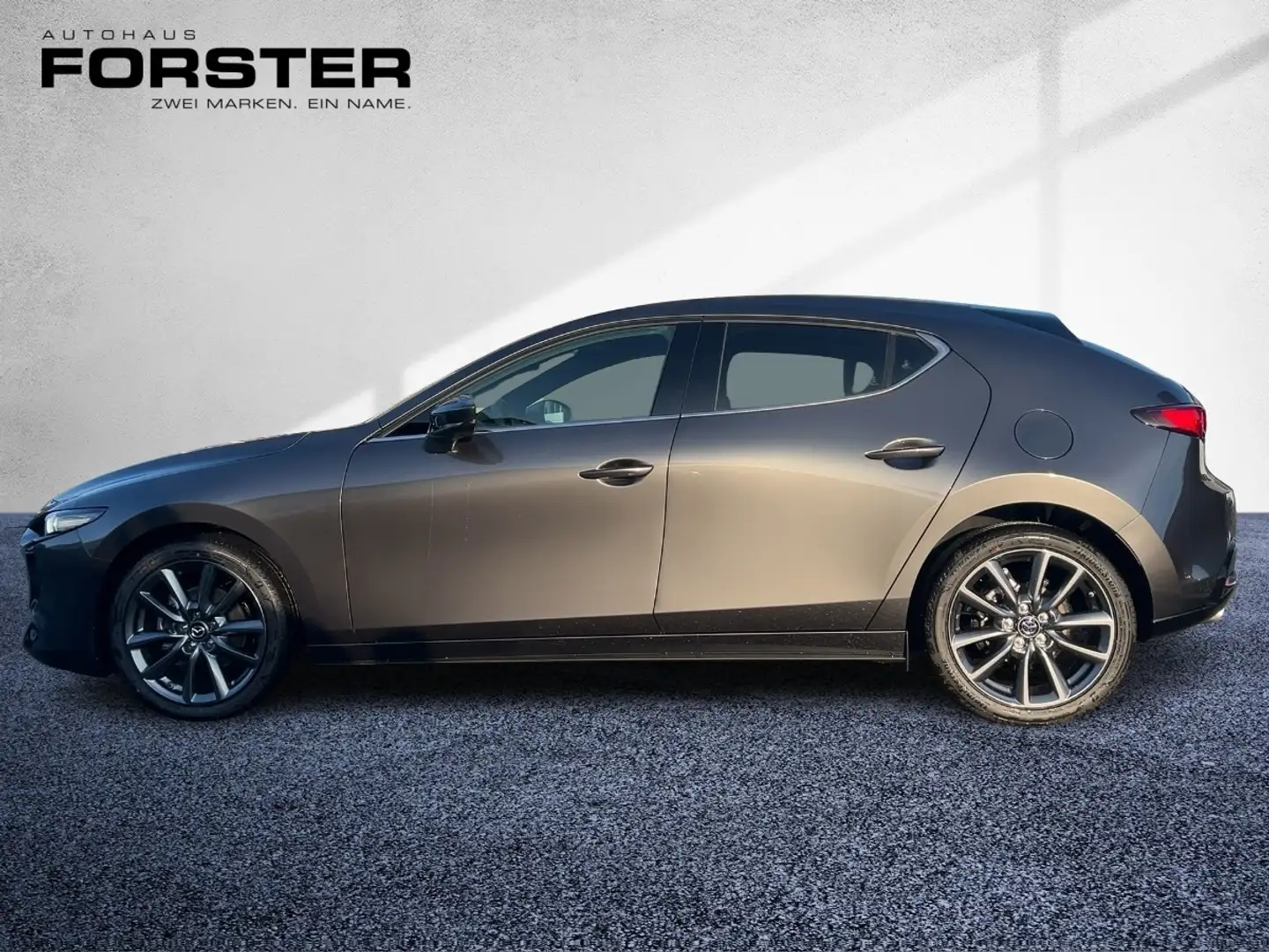 Mazda 3 G150 6AT 2WD EXLUSIVE-LINE DESI LED Navi RFK Grau - 2