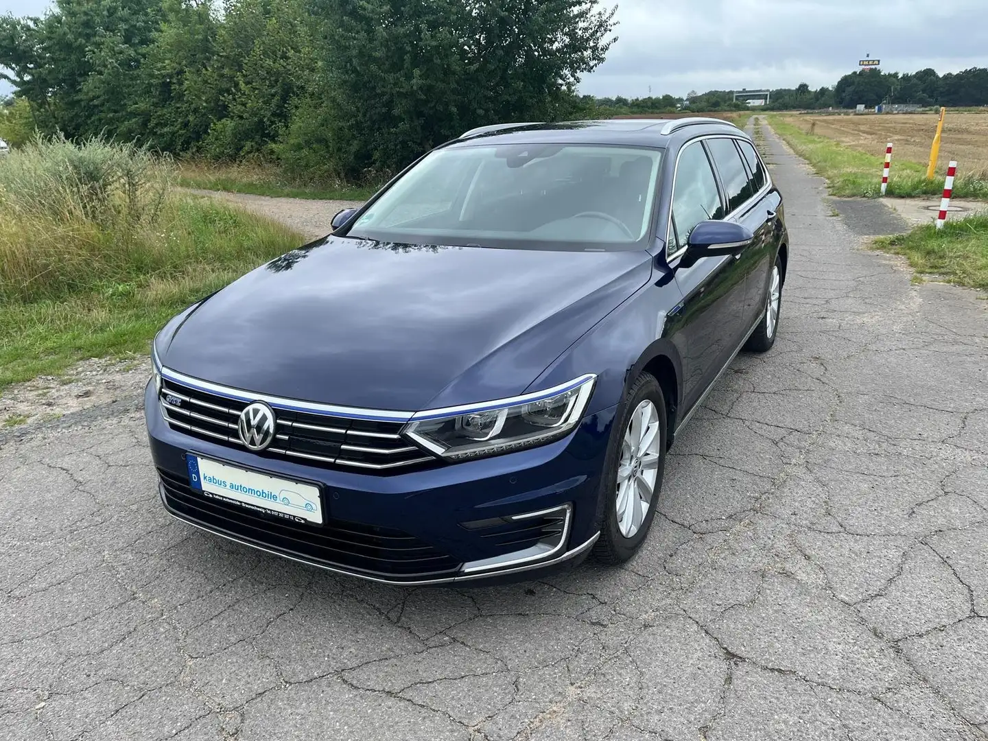 Volkswagen Passat Variant GTE Blau - 1