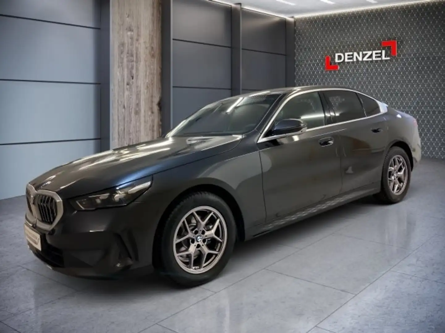 BMW 520 d xDrive Limousine G60 B47 Grau - 2