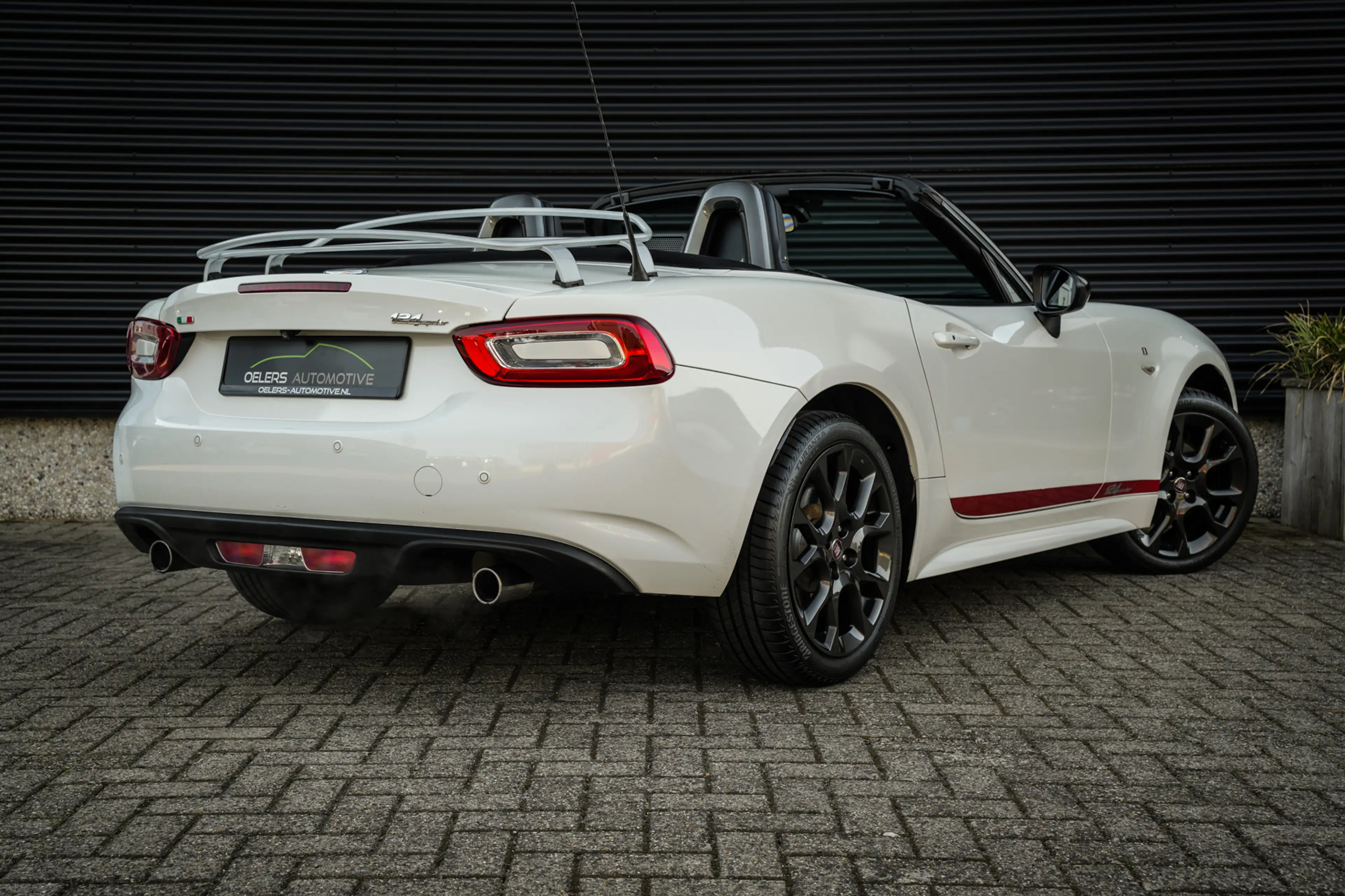 Fiat 124 Spider 1.4 MultiAir Turbo Automaat | Navigatie | Parelmoe — photo 2