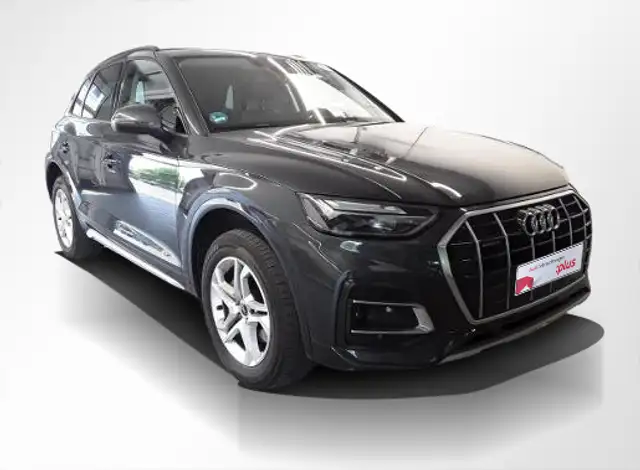 Audi Q5 view 10