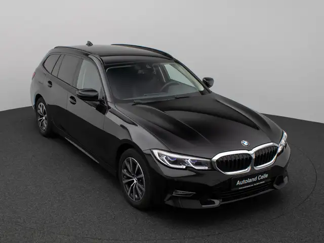 BMW 3 Series view 3