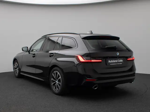BMW 3 Series view 9