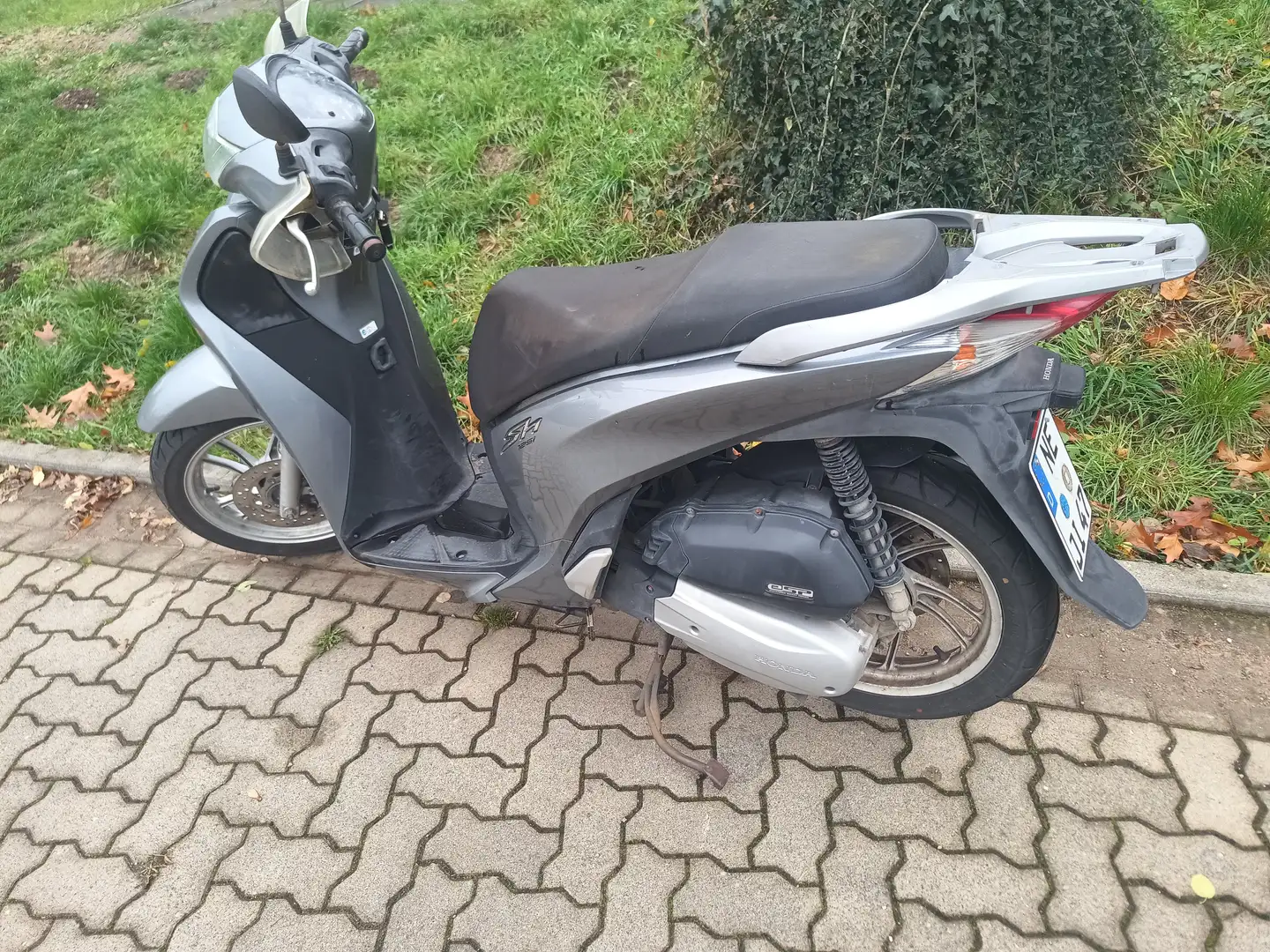 Honda SH 125i Automatik Srebrny - 1