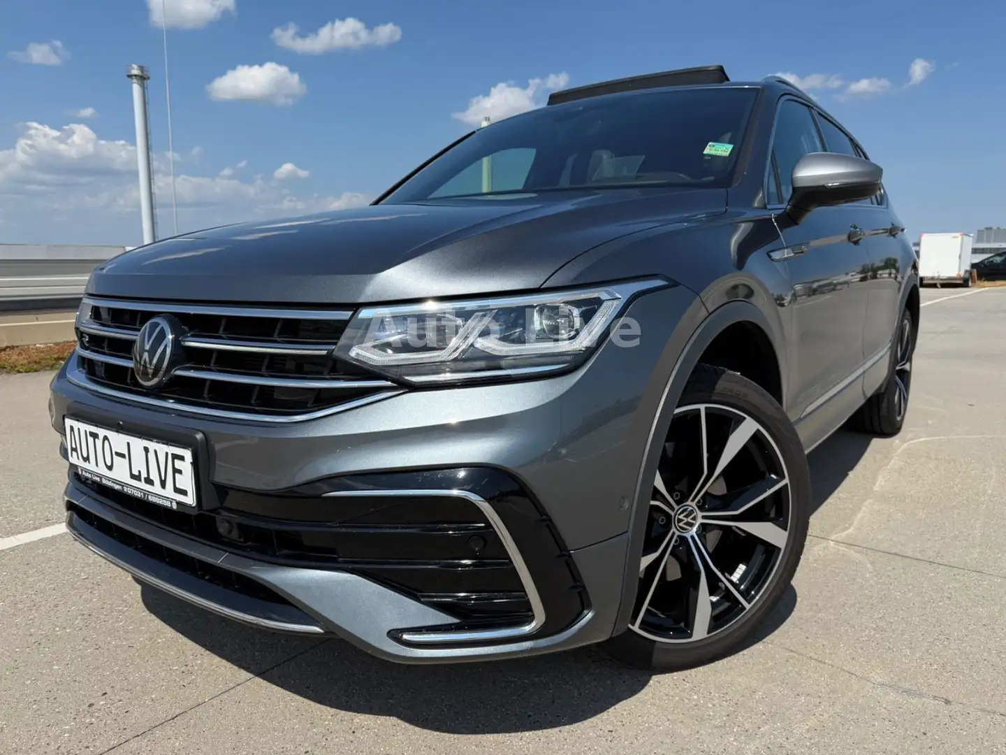 Volkswagen Tiguan Allspace 2.0 TDI DSG*4M*7-SITZ*R LINE*VOL Grau - 1