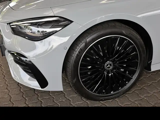 Mercedes-Benz CLE view 3