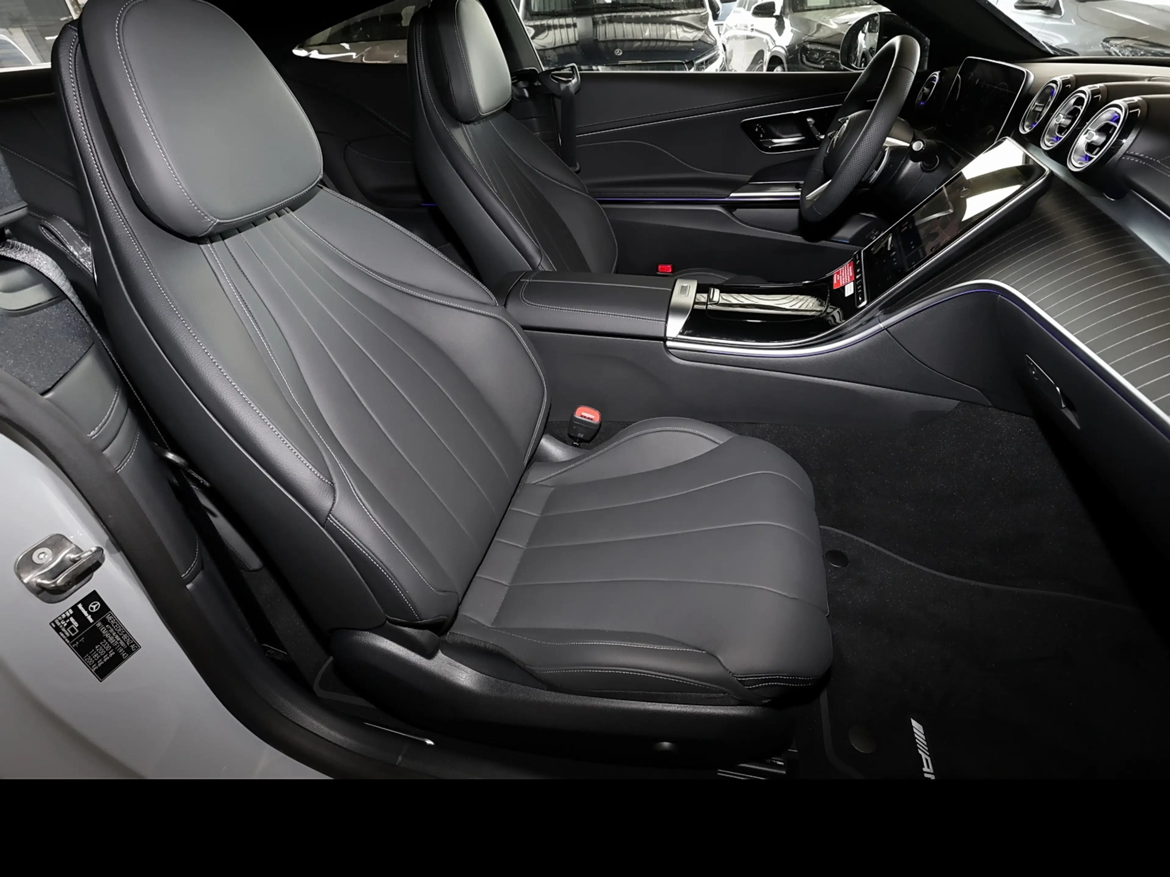 Mercedes-Benz CLE 300 4M AMG MBUX+360°+DIG-LED+Pano+Night+19 — photo 4