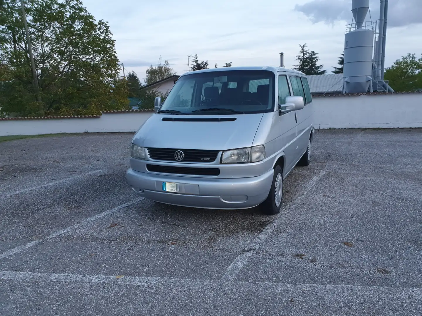 Volkswagen T4 Caravelle Caravelle 2.5 tdi Comfortline p.l. auto Zilver - 1