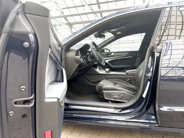 Audi A7 view 8