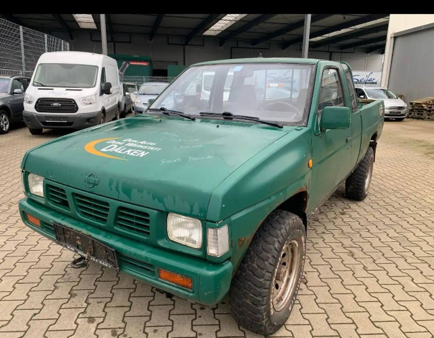 Nissan Pick Up 4WD King Cab Groen - 1