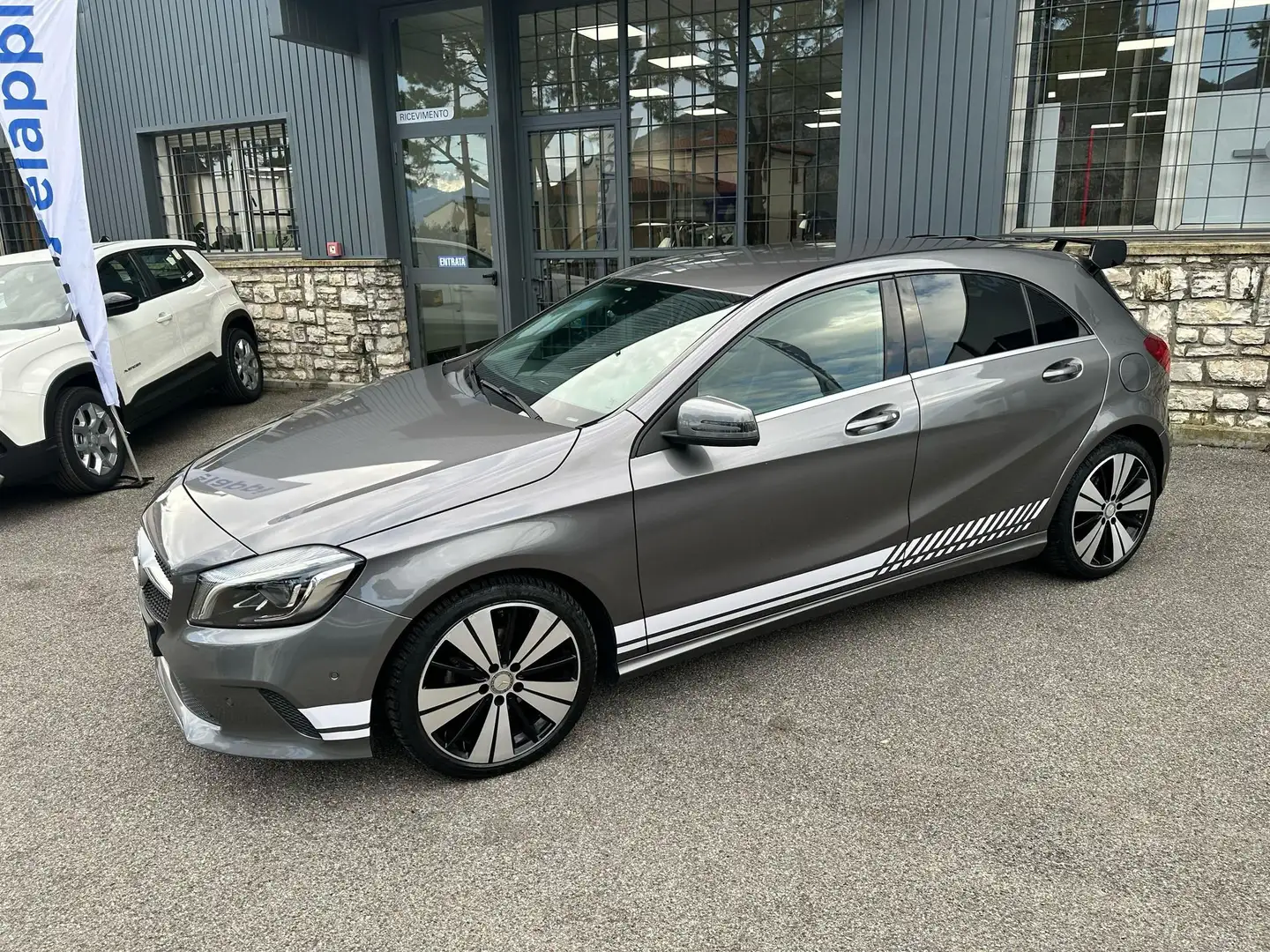 Mercedes-Benz A 180 A 180 d Automatic Sport - 2
