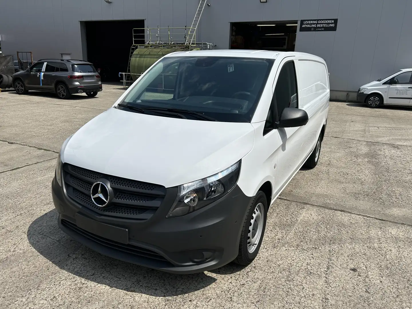 Mercedes-Benz Vito Vans 114 CDI L2 Weiß - 2