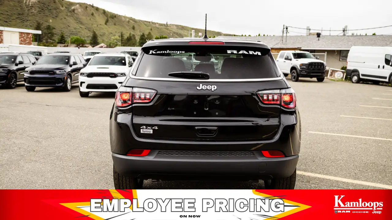 Jeep Compass photo Jeep Compass