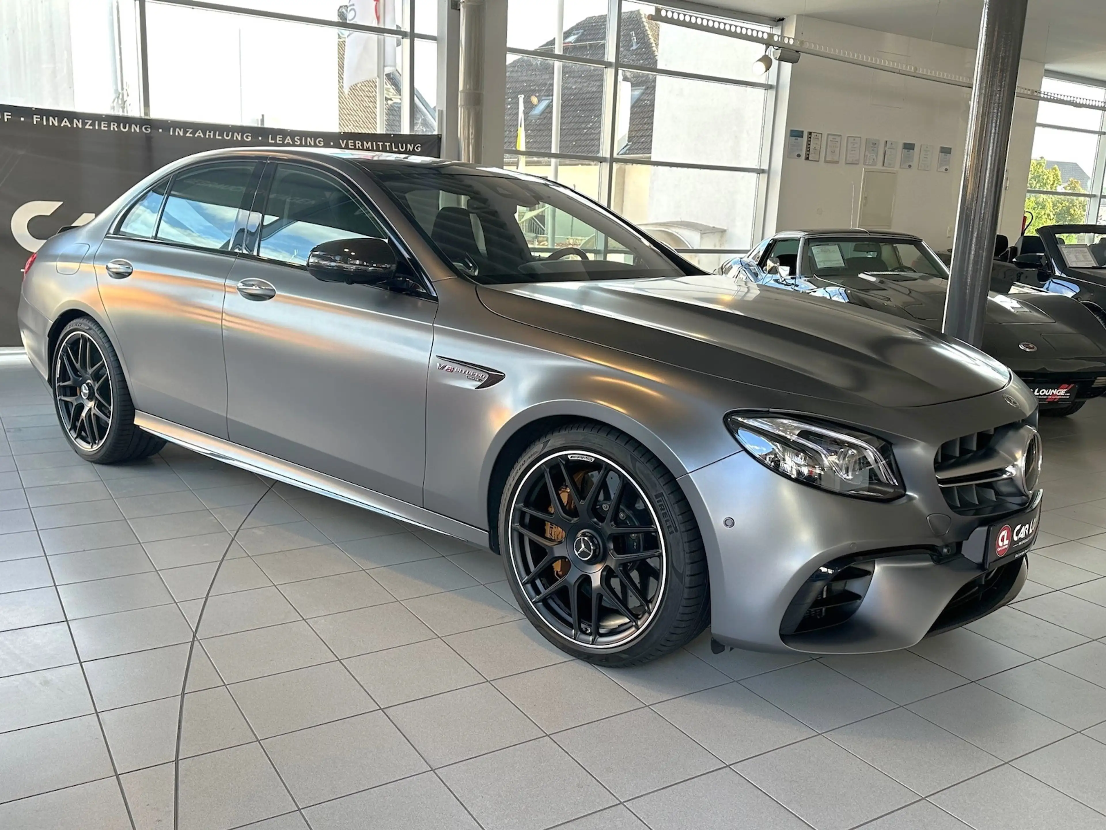 Mercedes-Benz E 63 AMG S 4M+ Keramik|Carbon|Distr|Pano|Perf.Aga|uvm. — photo 2
