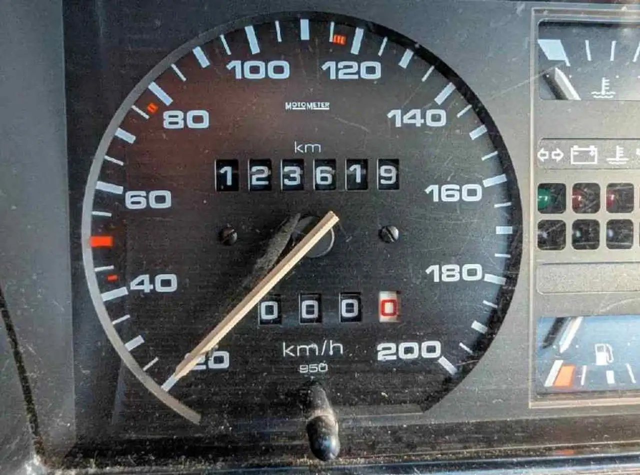 Volkswagen Golf 2 1.6 51kW GL, foto 12