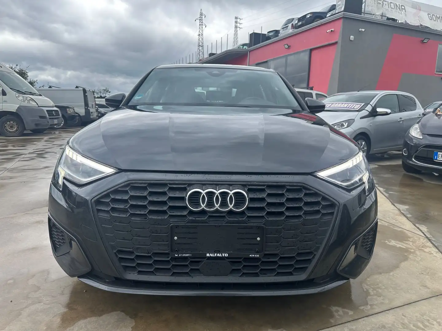 Audi A3 SPB 30 TDI S line edition Grau - 2
