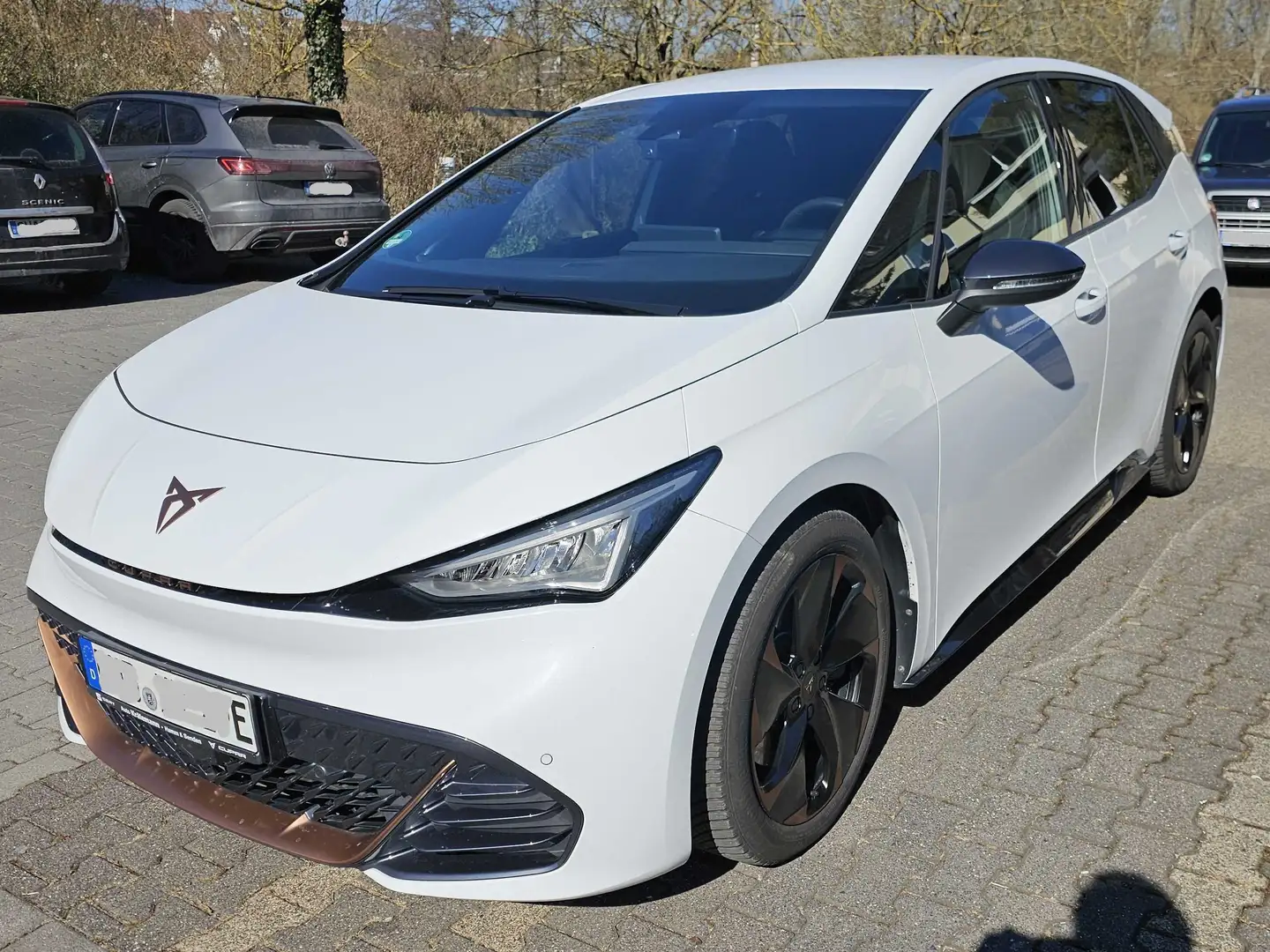 CUPRA Born Born 170kW/58kWh Bílá - 1