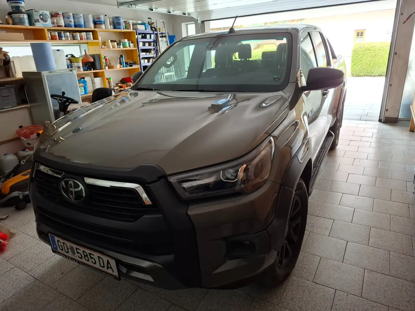 Toyota Hilux Hilux DK Invincible 4WD 2,8 D-4D Aut. Invincible Grün - 1