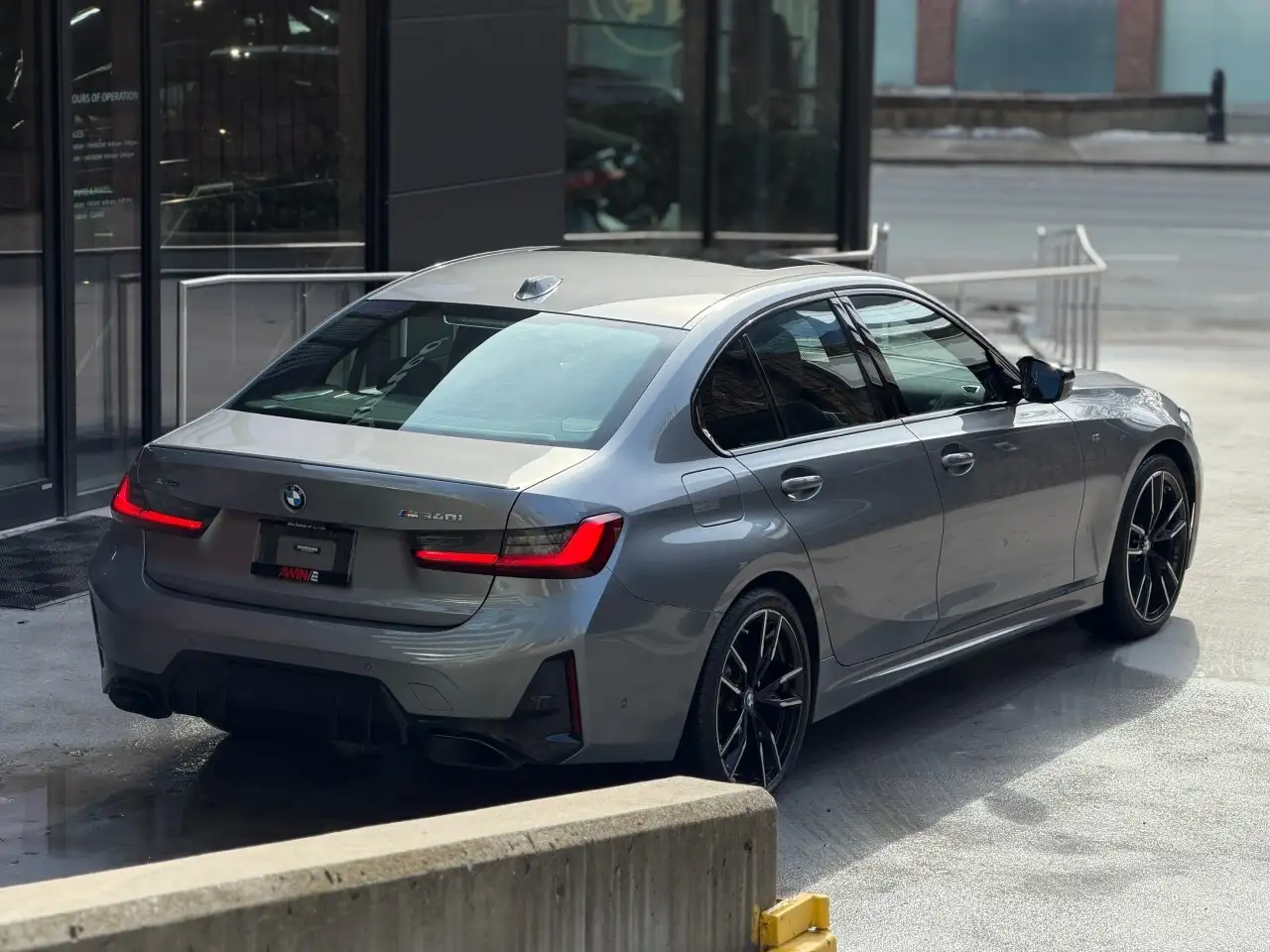 BMW 3 Series снимка BMW 3 Series