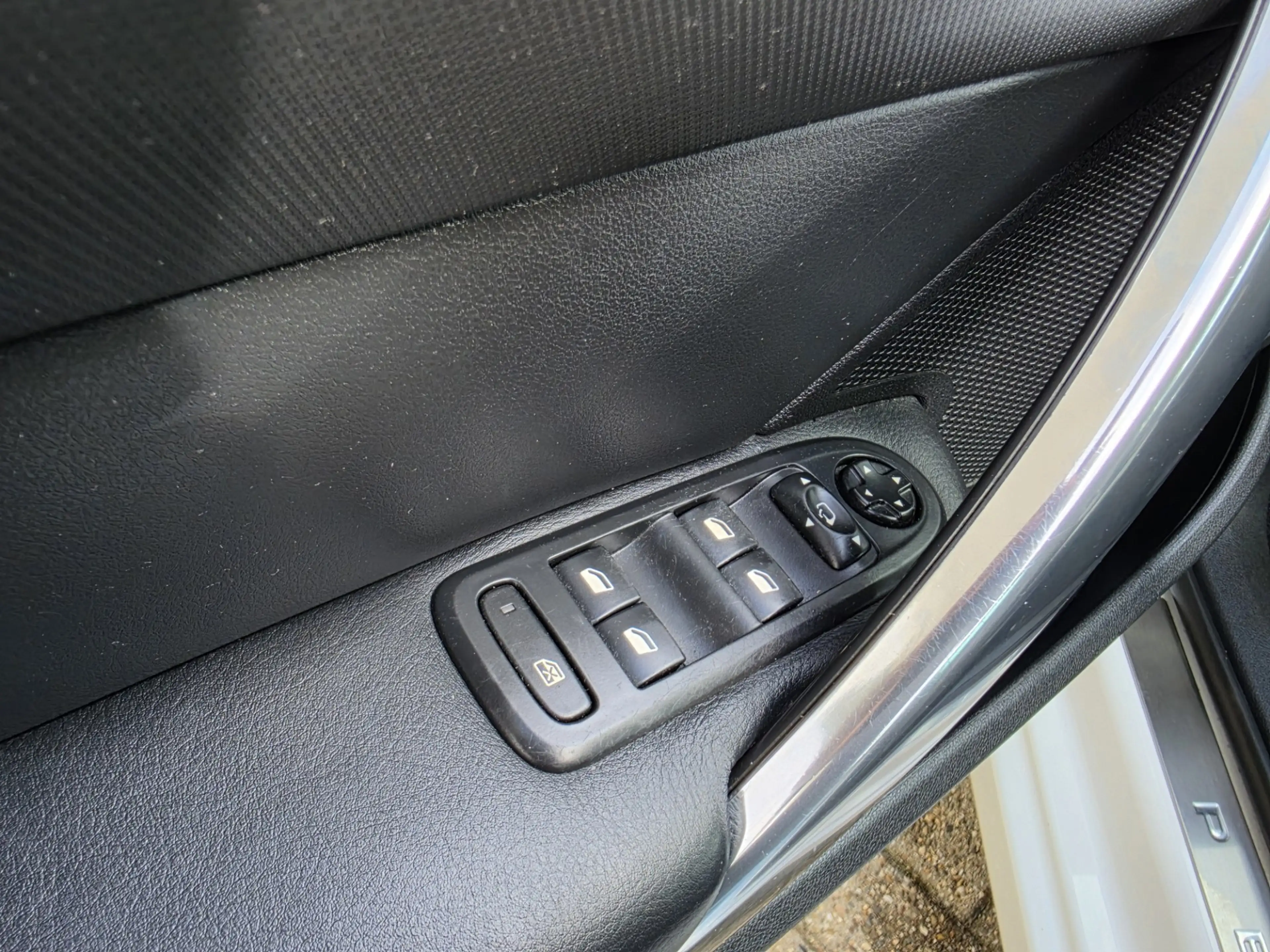 Peugeot 308 CC 1.6 THP Griffe Leder Navi Stoel+Nek Verwarming — photo 12
