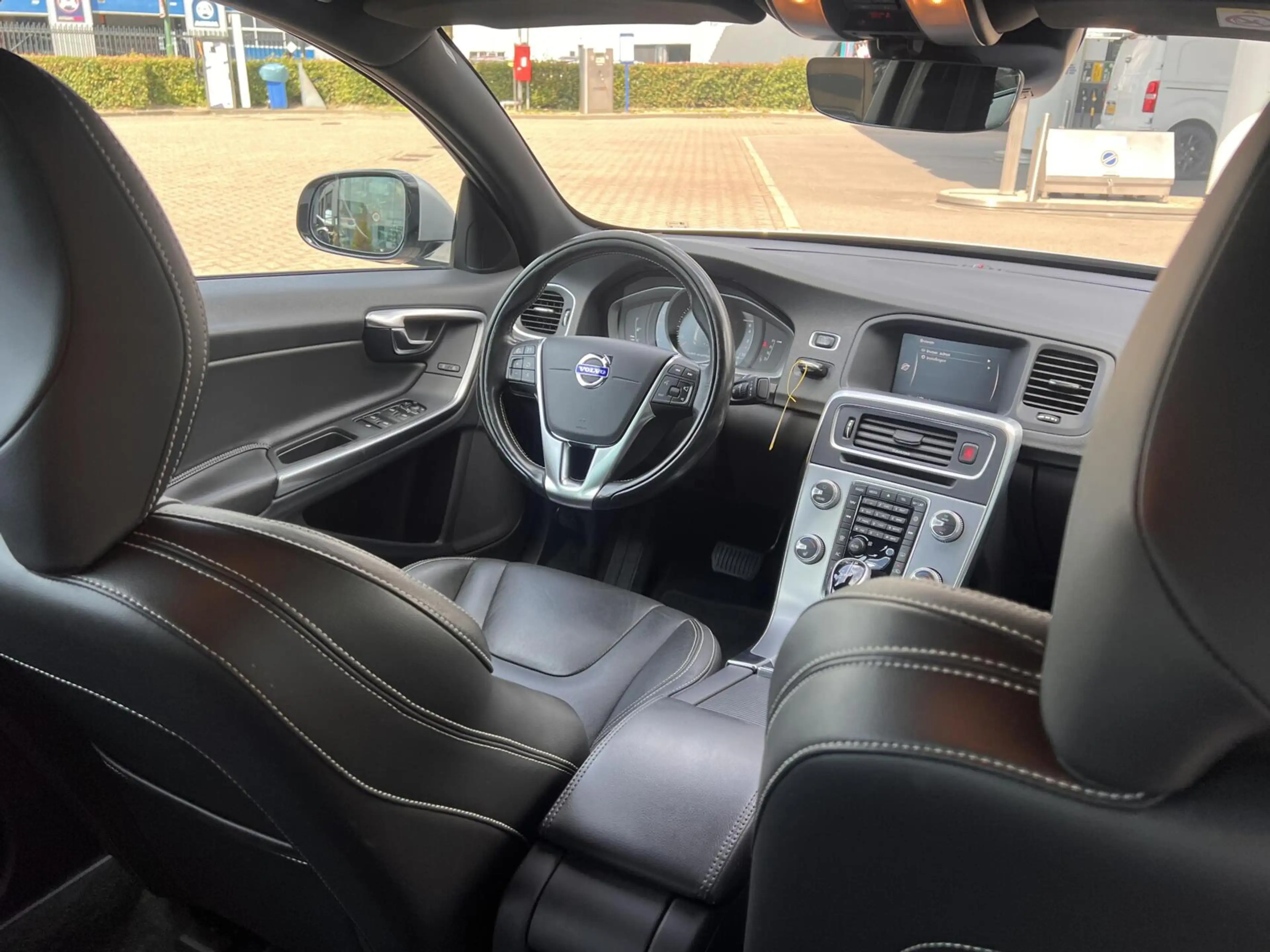 Volvo S60 1.5 T2 Polar+ Dynamic Airco Cruise Dak Leder NAP — photo 25
