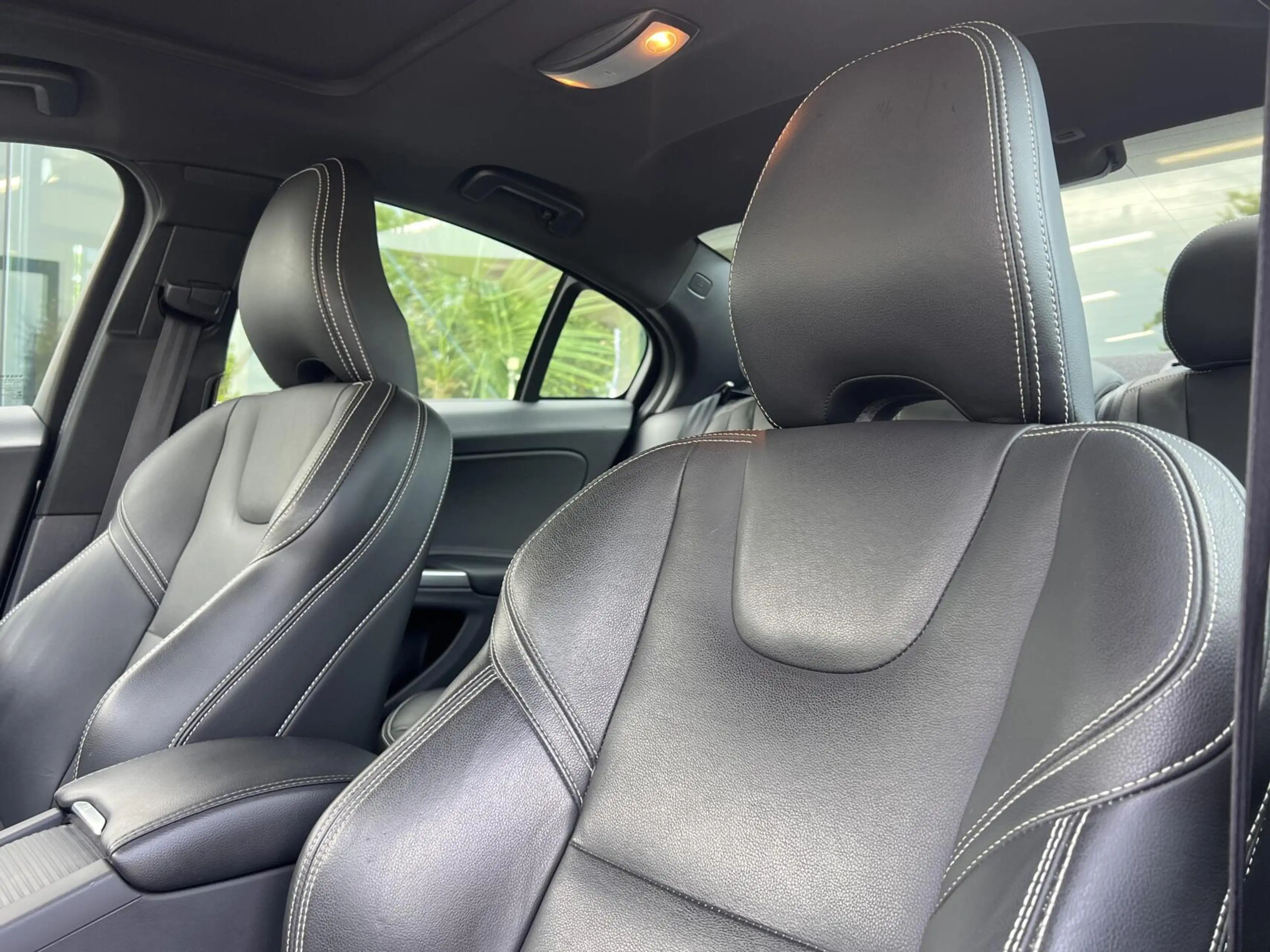 Volvo S60 1.5 T2 Polar+ Dynamic Airco Cruise Dak Leder NAP — photo 49