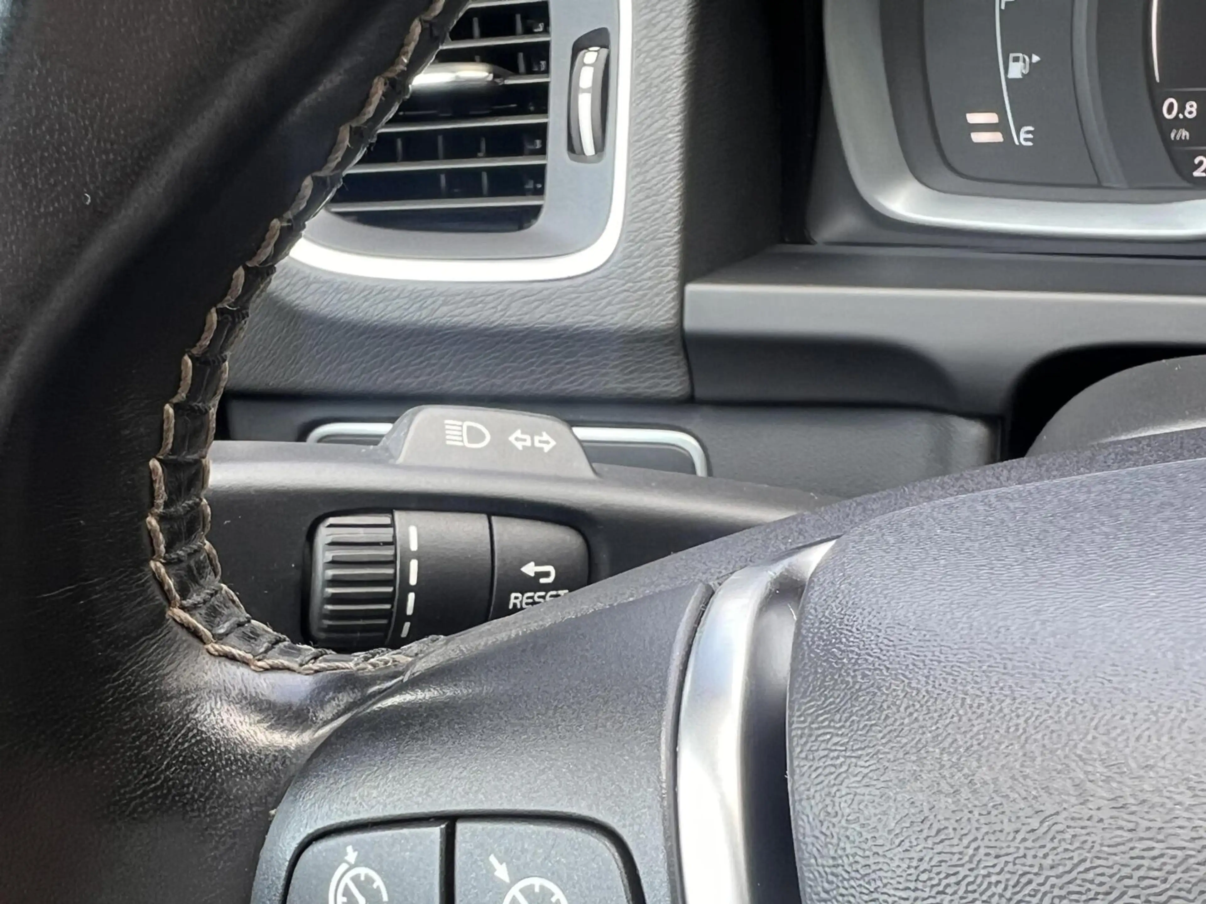 Volvo S60 1.5 T2 Polar+ Dynamic Airco Cruise Dak Leder NAP — photo 43