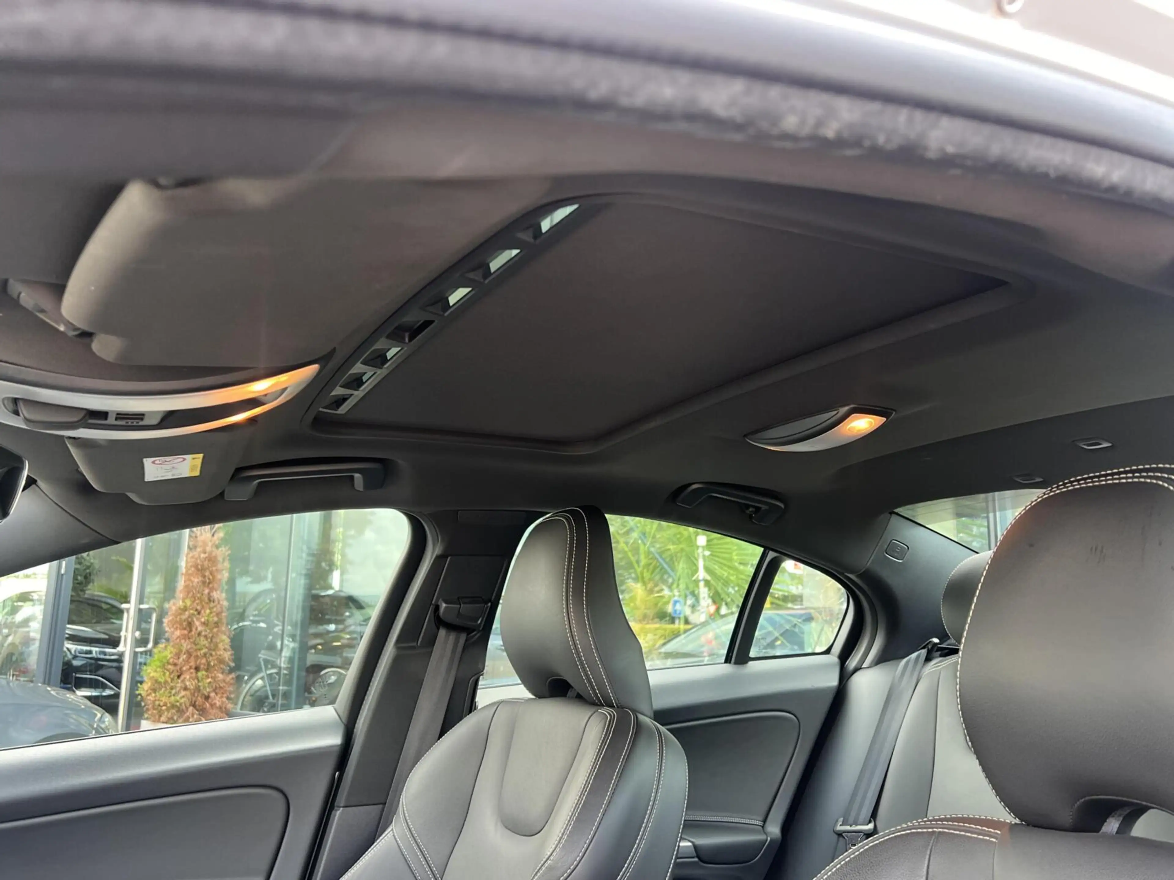 Volvo S60 1.5 T2 Polar+ Dynamic Airco Cruise Dak Leder NAP — photo 47