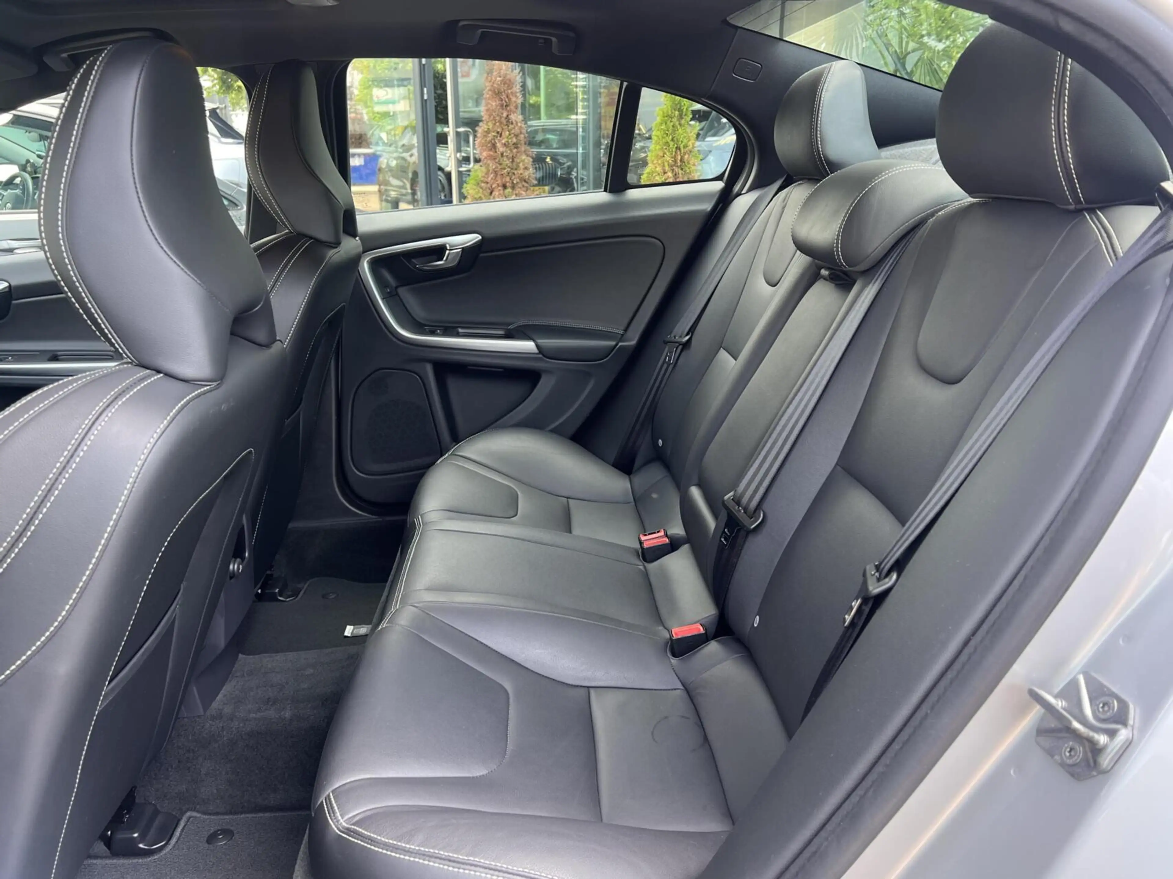 Volvo S60 1.5 T2 Polar+ Dynamic Airco Cruise Dak Leder NAP — photo 22