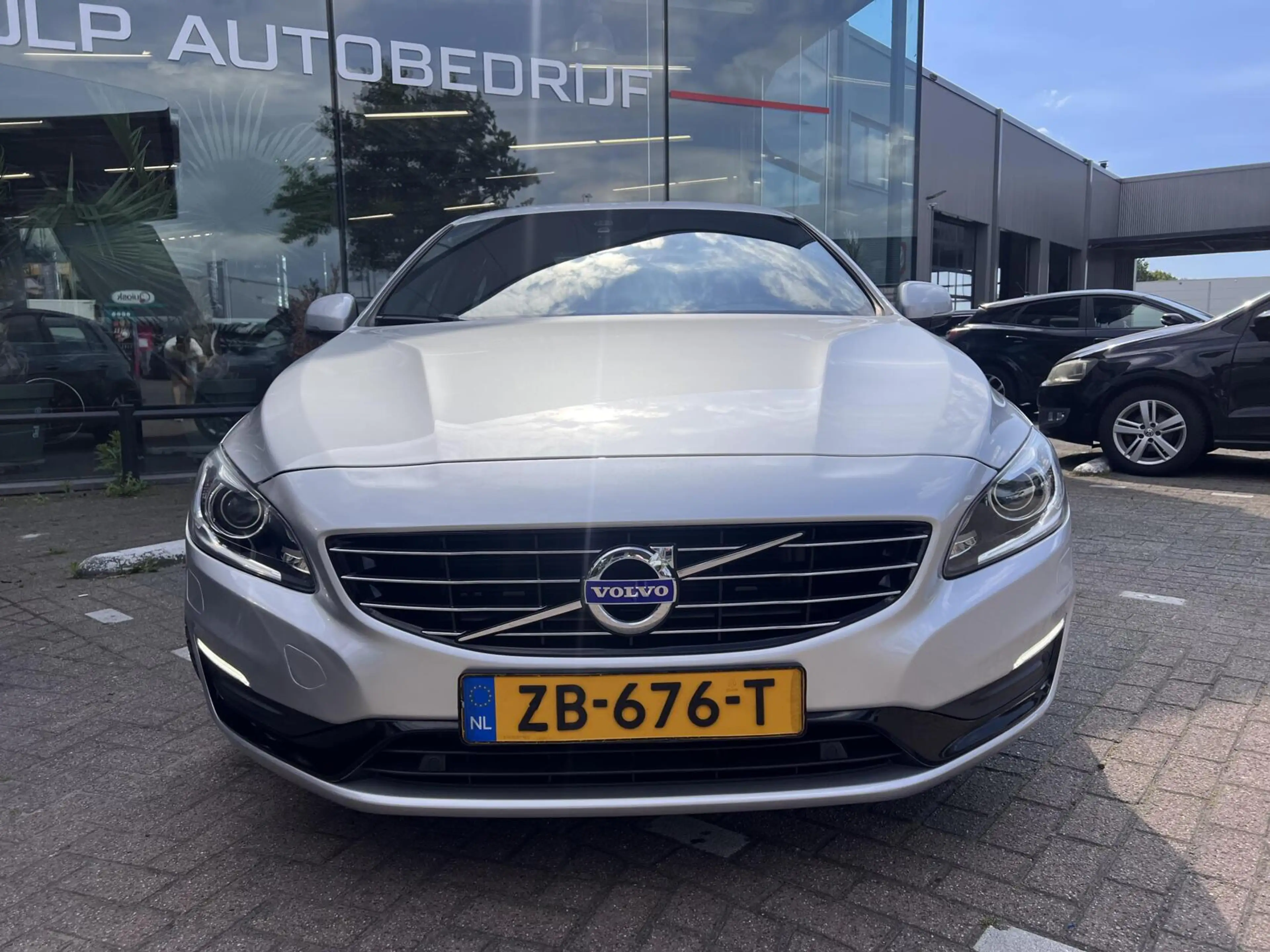 Volvo S60 1.5 T2 Polar+ Dynamic Airco Cruise Dak Leder NAP — photo 13