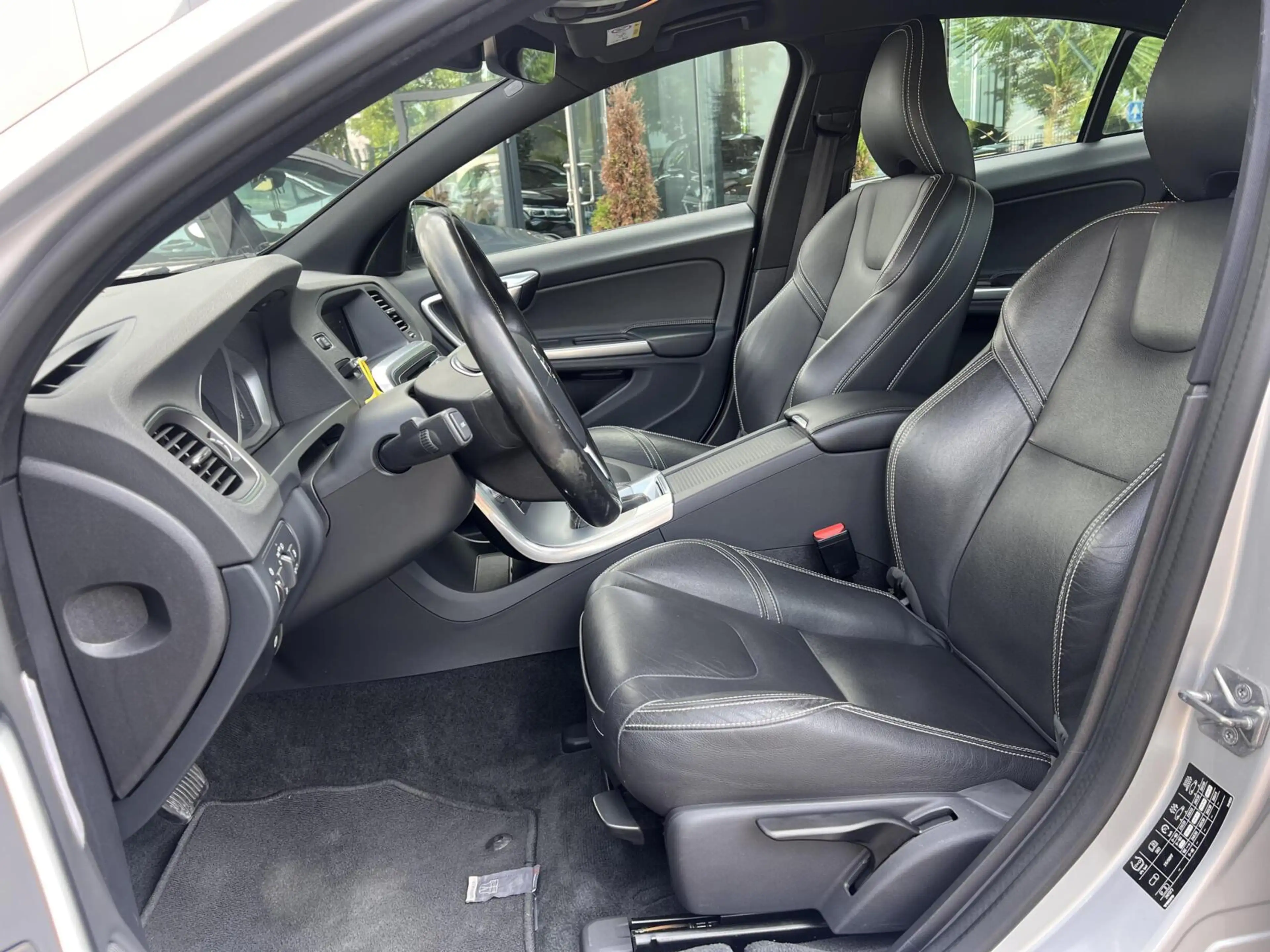Volvo S60 1.5 T2 Polar+ Dynamic Airco Cruise Dak Leder NAP — photo 21