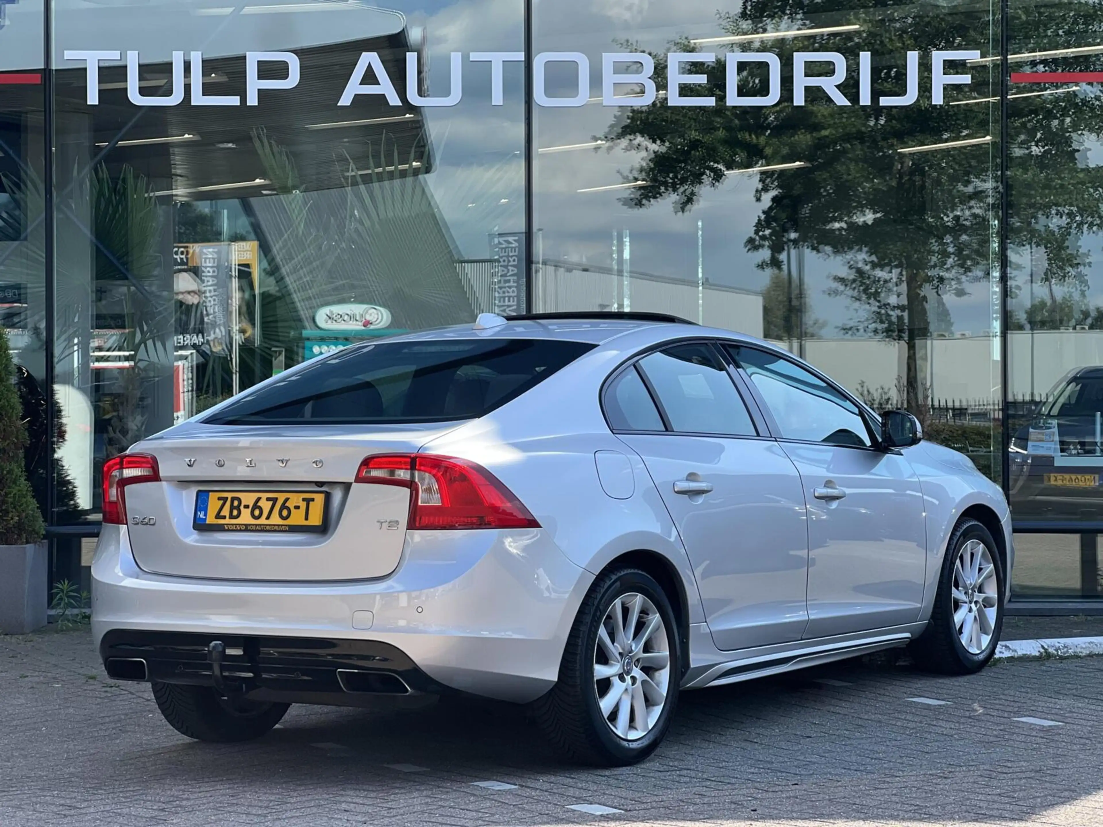 Volvo S60 1.5 T2 Polar+ Dynamic Airco Cruise Dak Leder NAP — photo 15