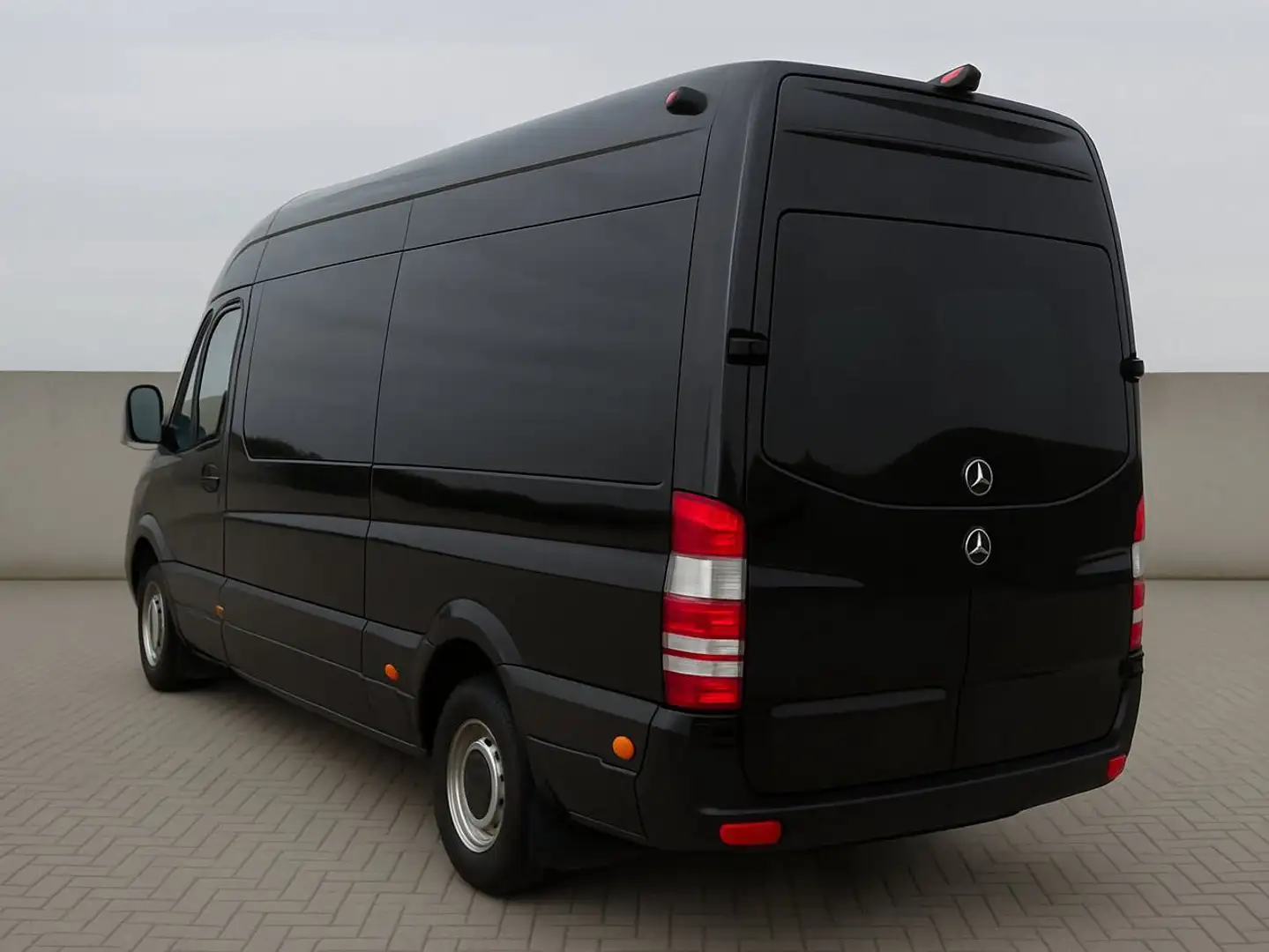 Mercedes-Benz Sprinter 319 3.0 BlueTEC BE V6 A1H1 7G-tr. (EU6) Zwart - 1