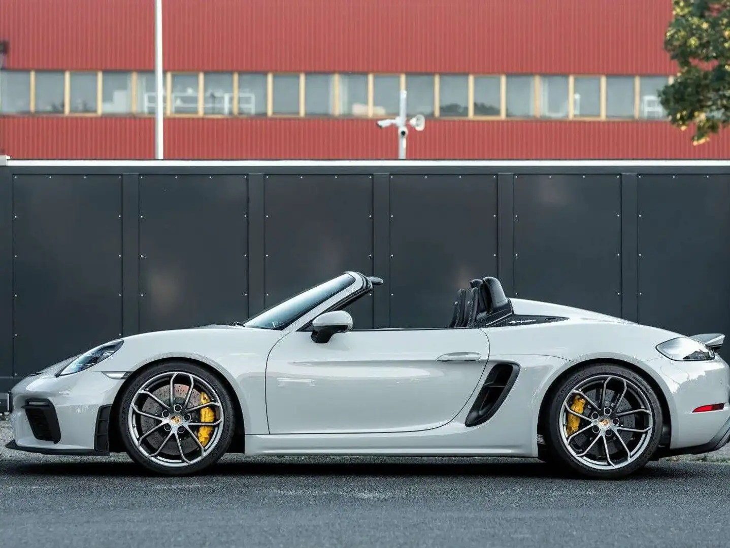 Porsche 718 Spyder Gris - 1