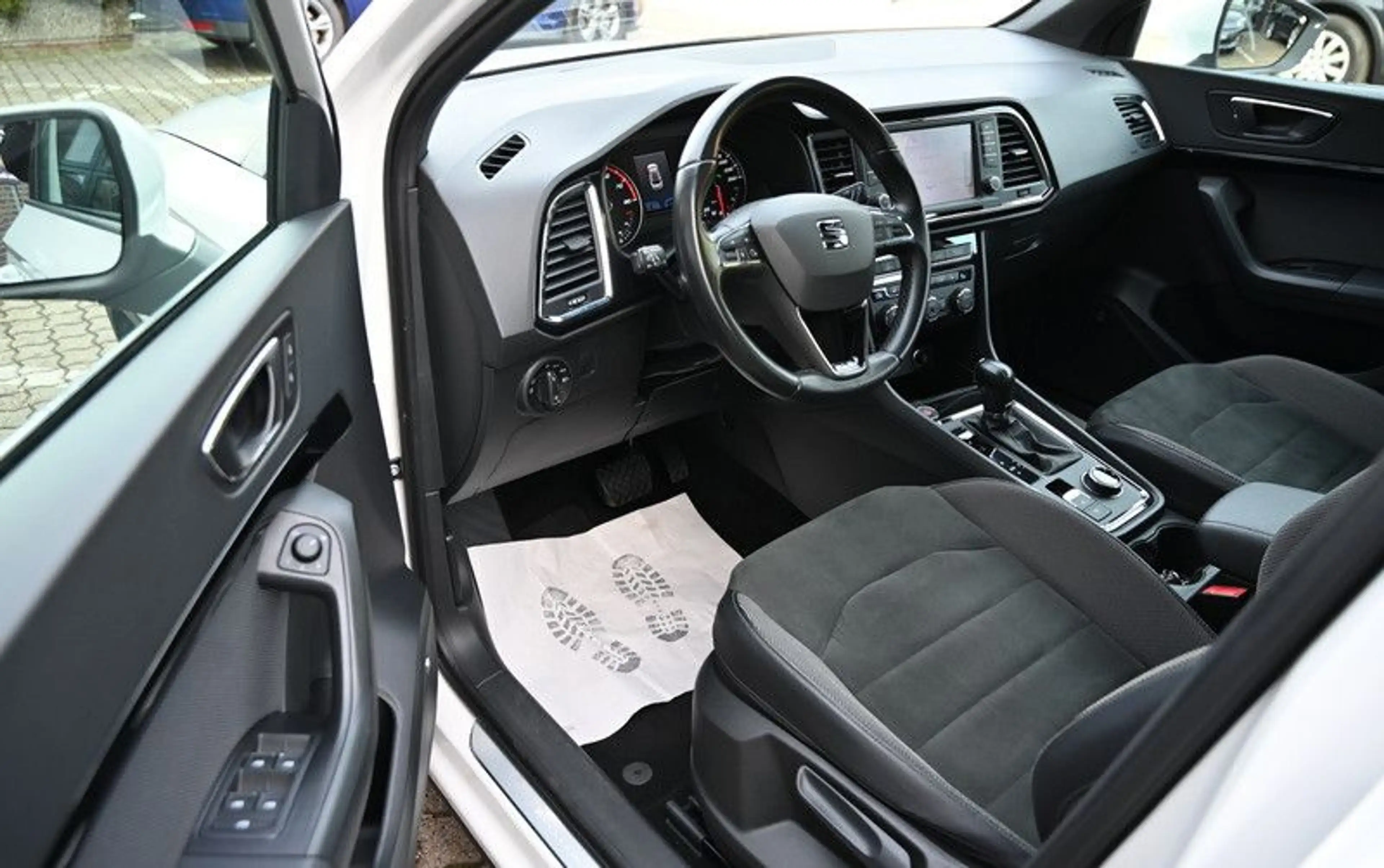 SEAT Ateca 2.0 TSI Xcellence 4Drive Navi Standh Pano — photo 13
