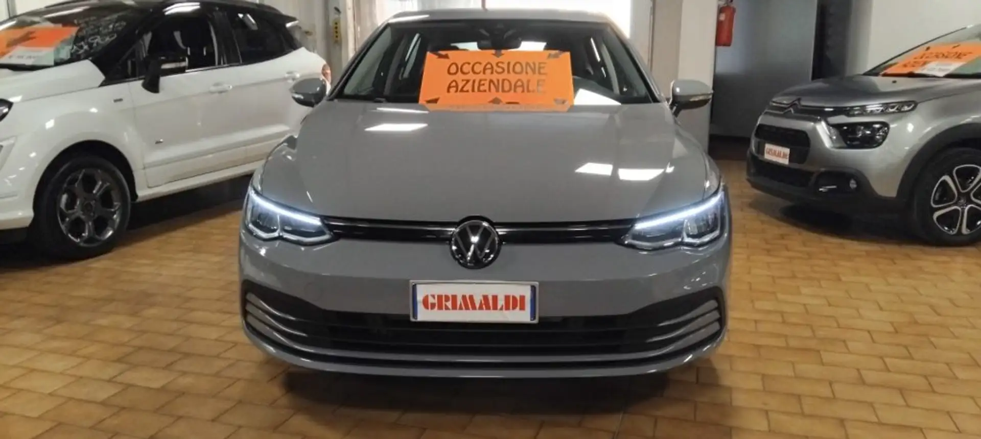 Volkswagen Golf 1.0 eTSI EVO DSG Life 17" MHEV Grigio - 2