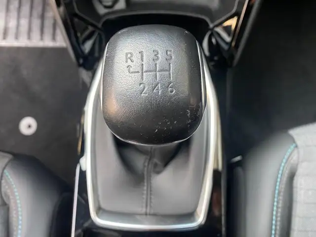 Peugeot 2008 view 12